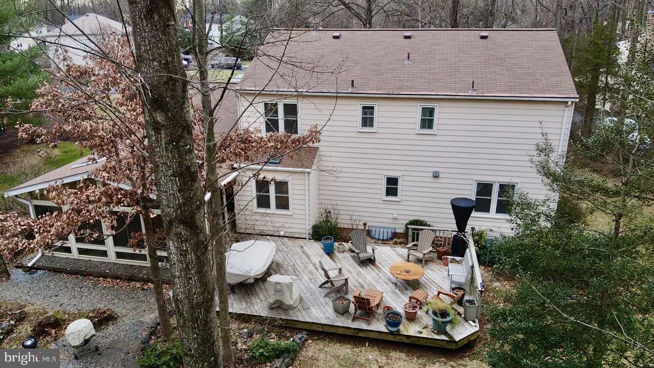 HOLLY KNOLL - Residential