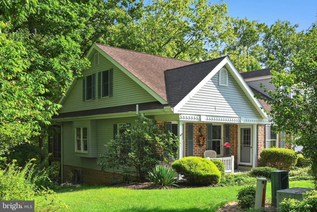 Photo of 81 Timber Villa, ELIZABETHTOWN, PA 17022 (MLS # PALA2095234)