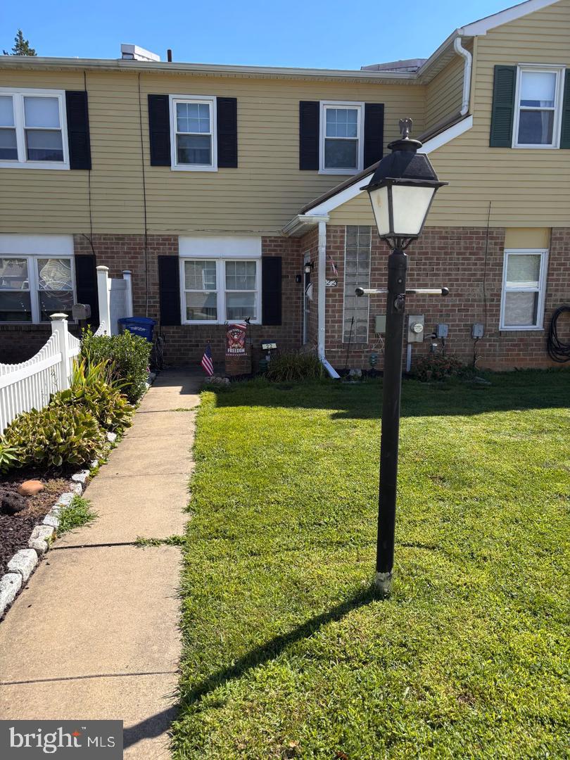 22 HOLLYBROOKE DRIVE