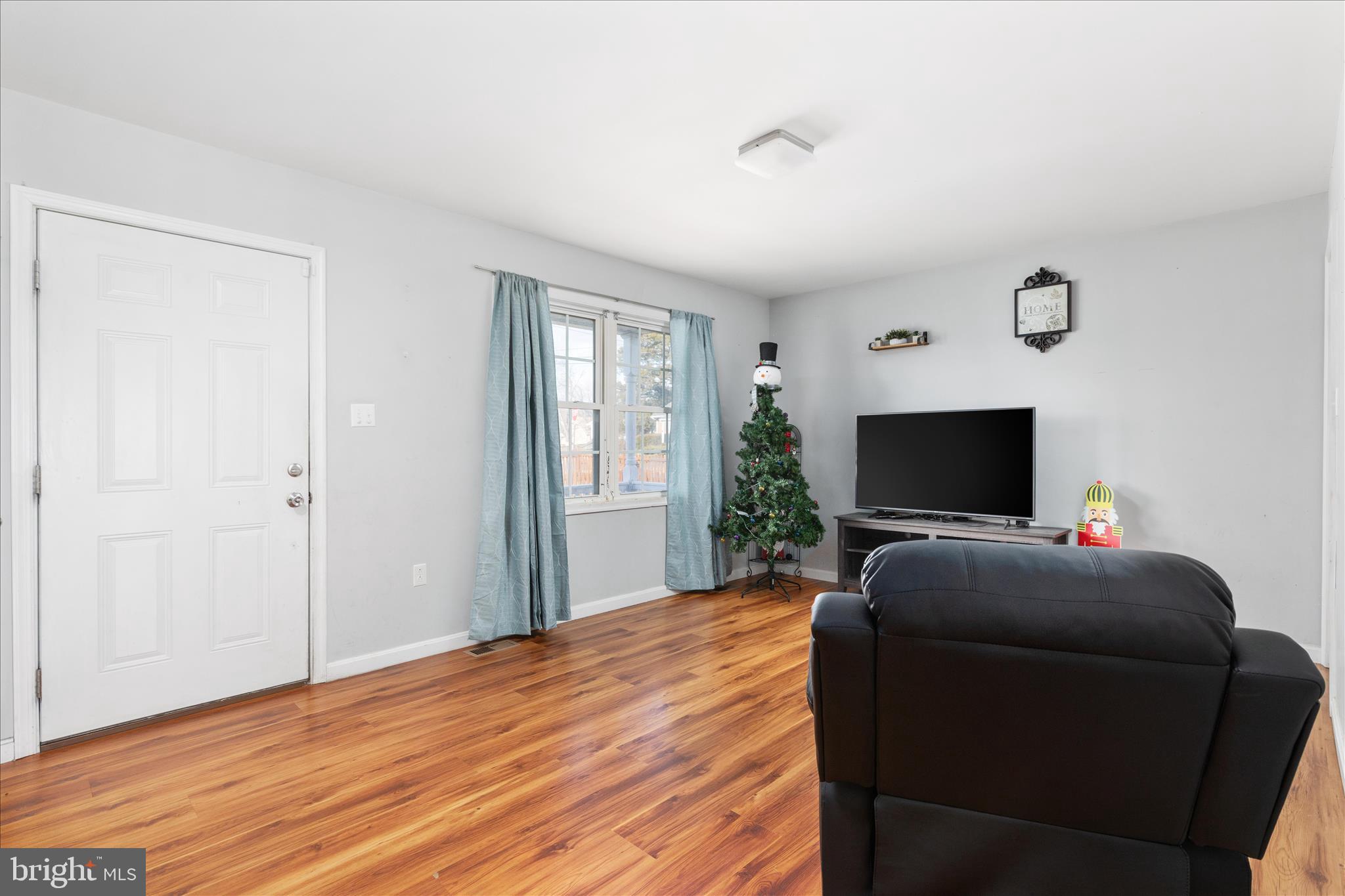 DAVIS STRASBURG - Residential