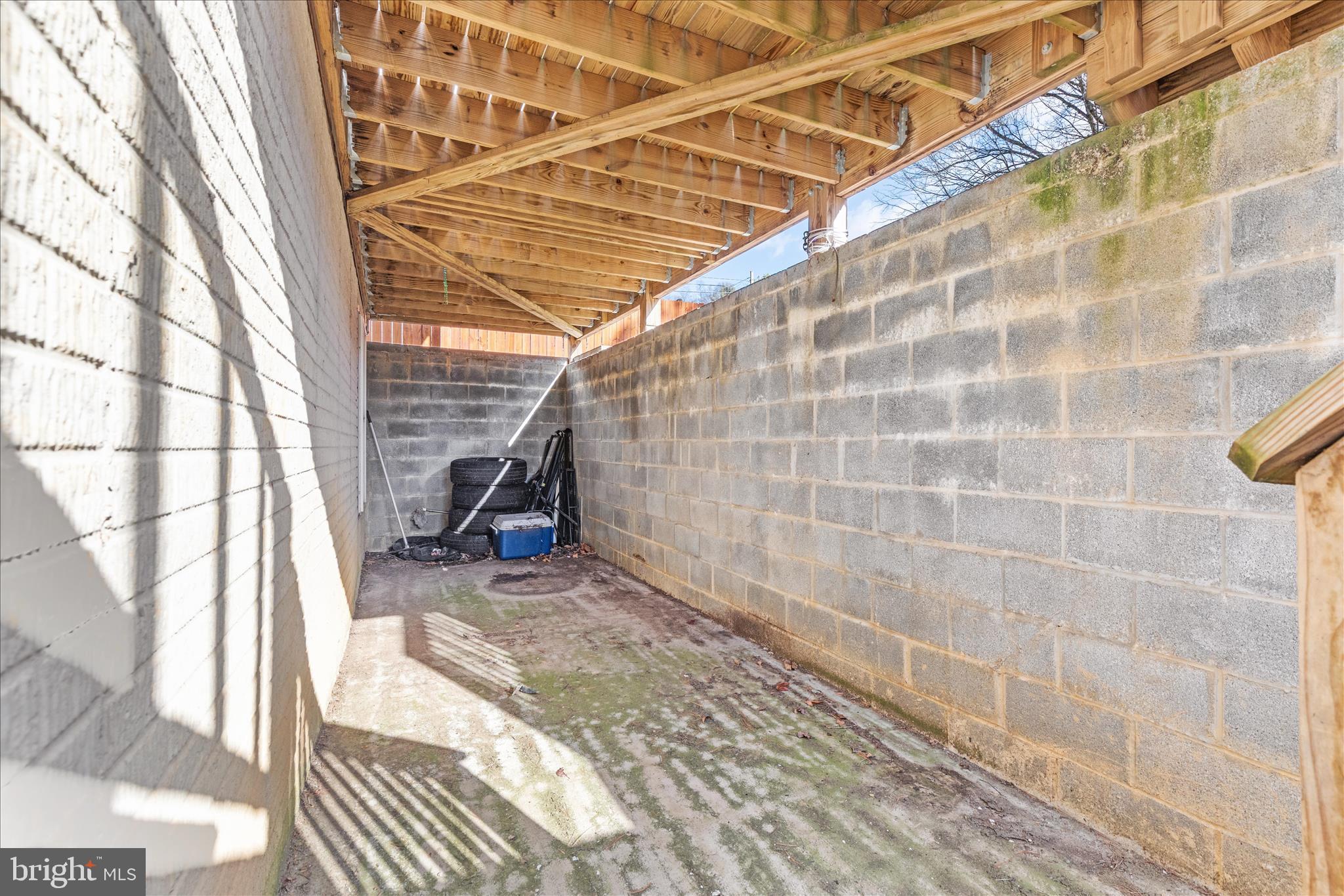 DAVIS STRASBURG - Residential