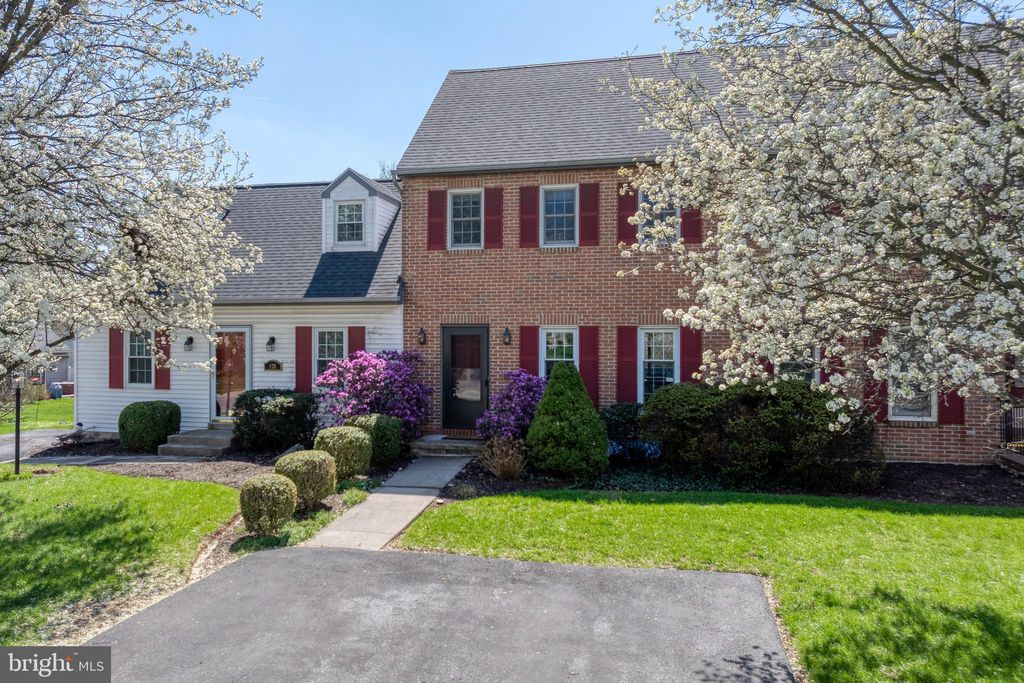 Photo of 424 Deerfield Drive, MOUNT JOY, PA 17552 (MLS # PALA2068012)