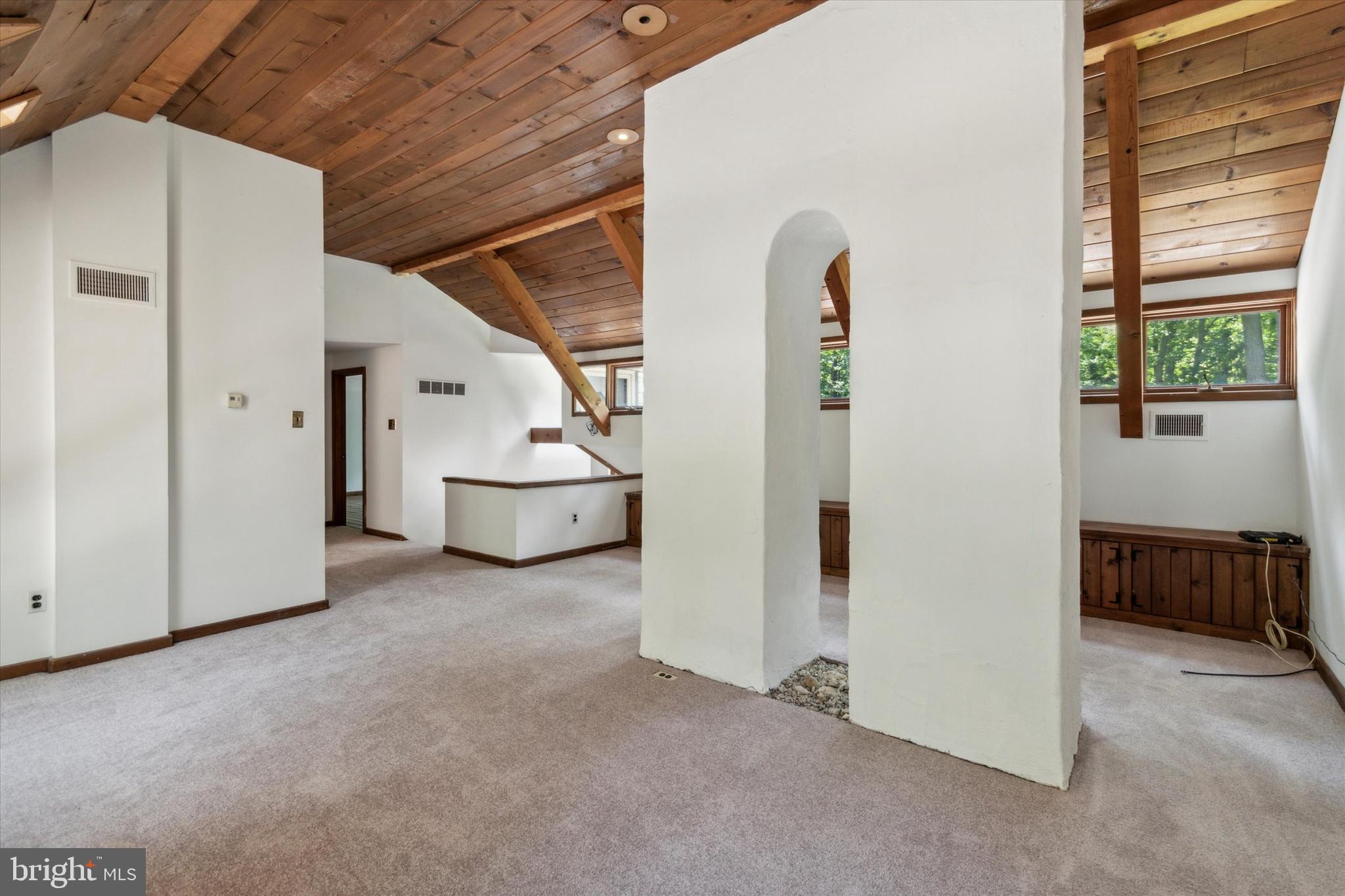 VALLEY FORGE MTN - Residential