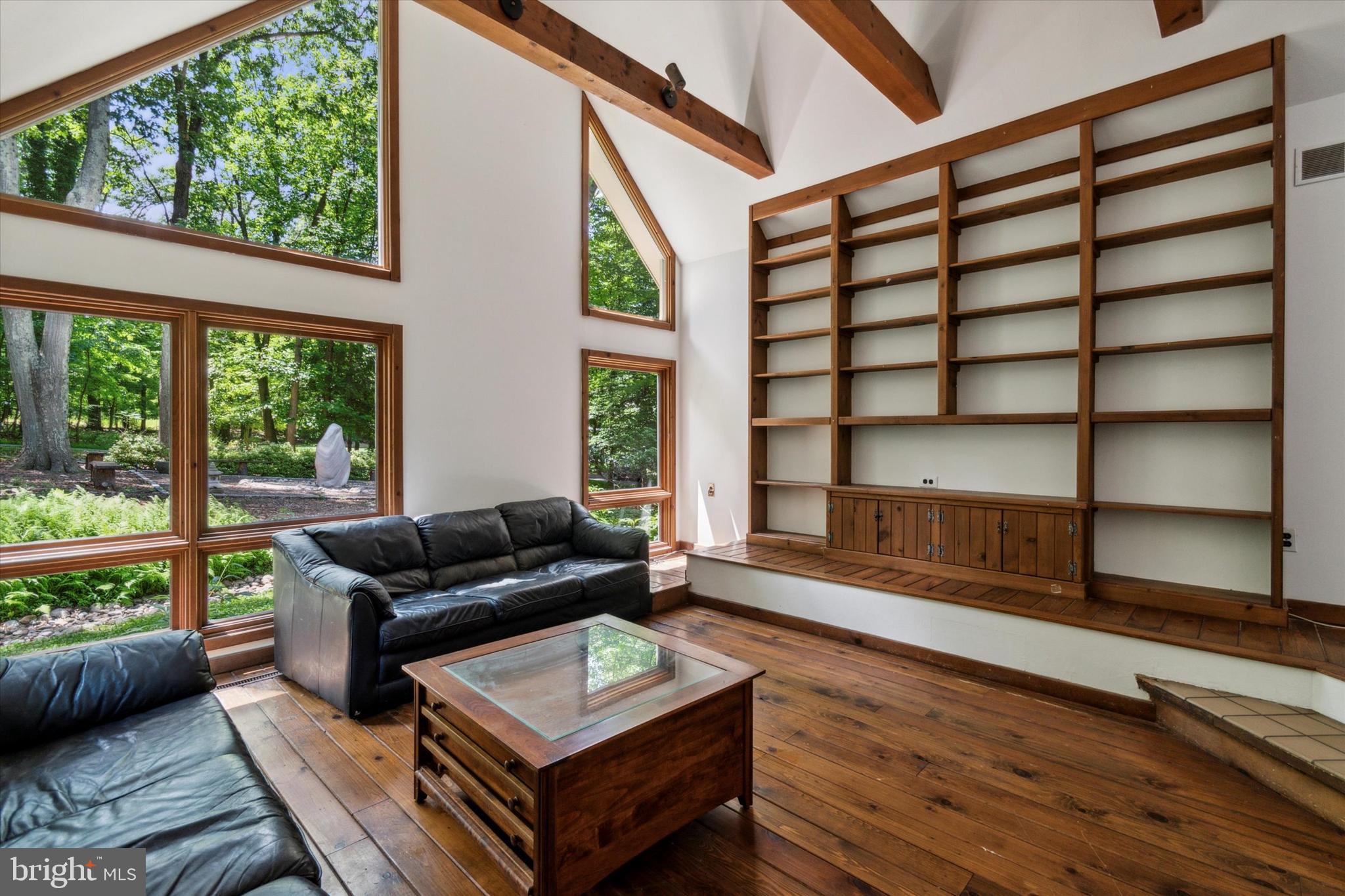 VALLEY FORGE MTN - Residential