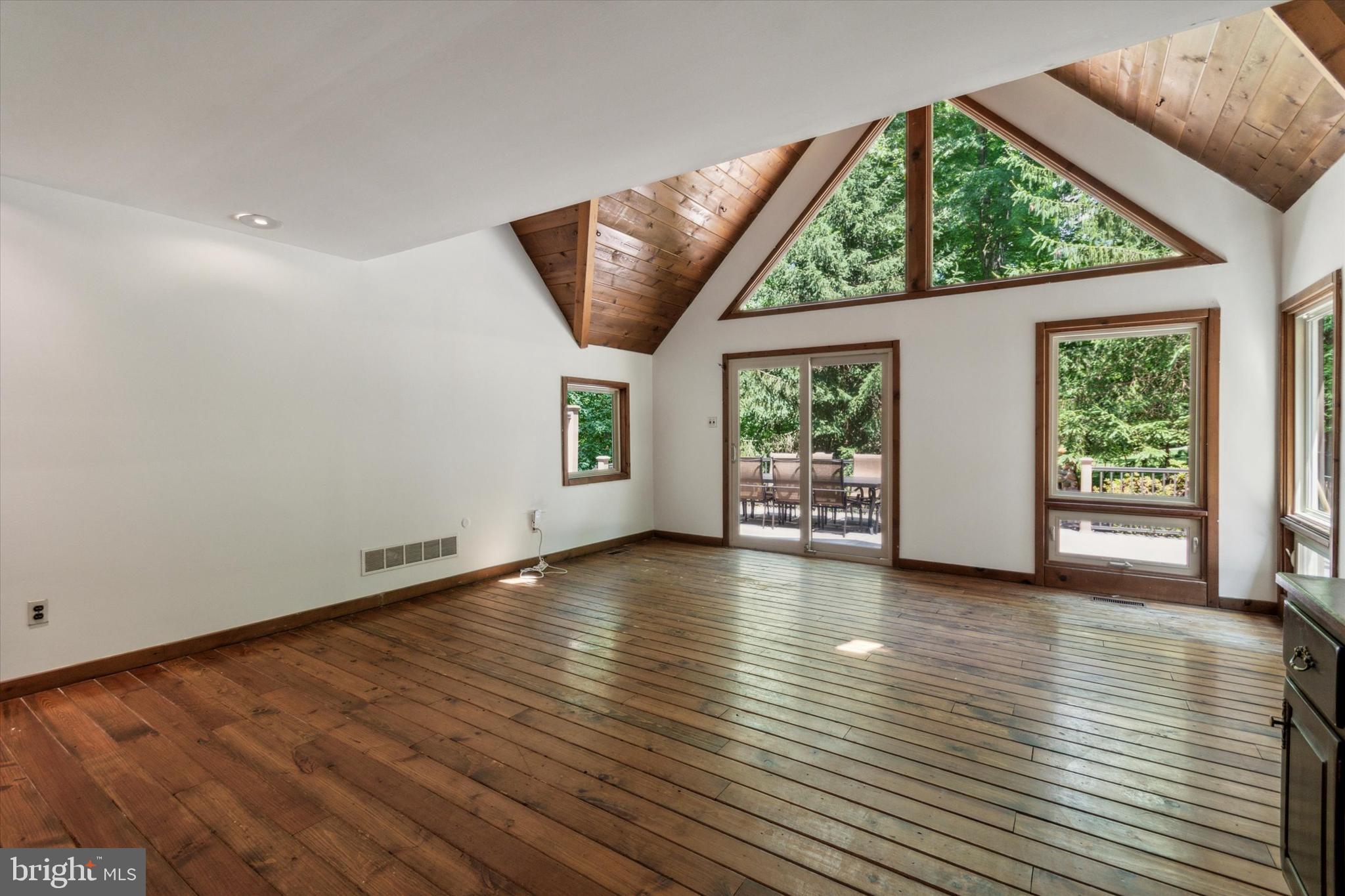 VALLEY FORGE MTN - Residential