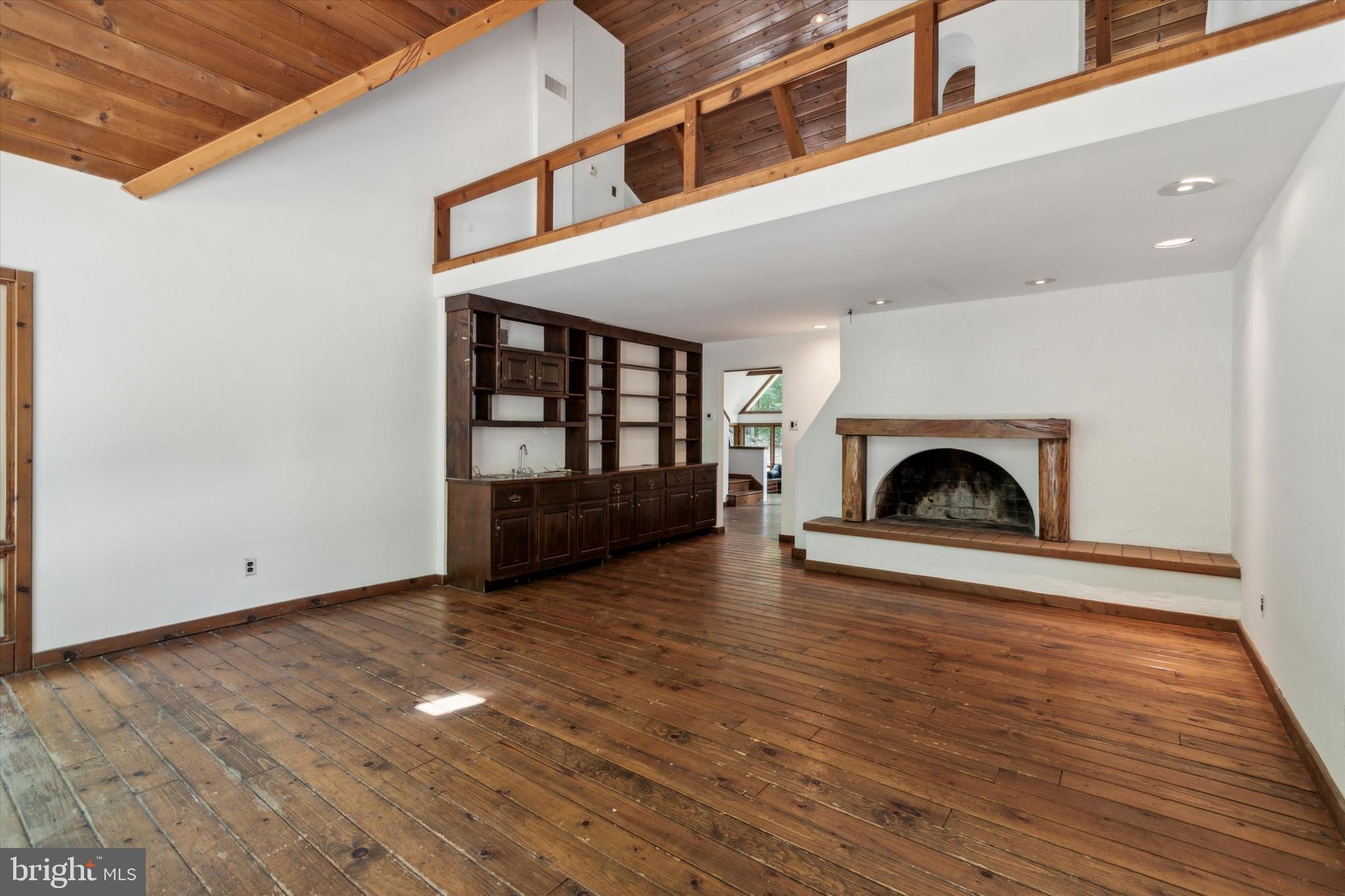 VALLEY FORGE MTN - Residential