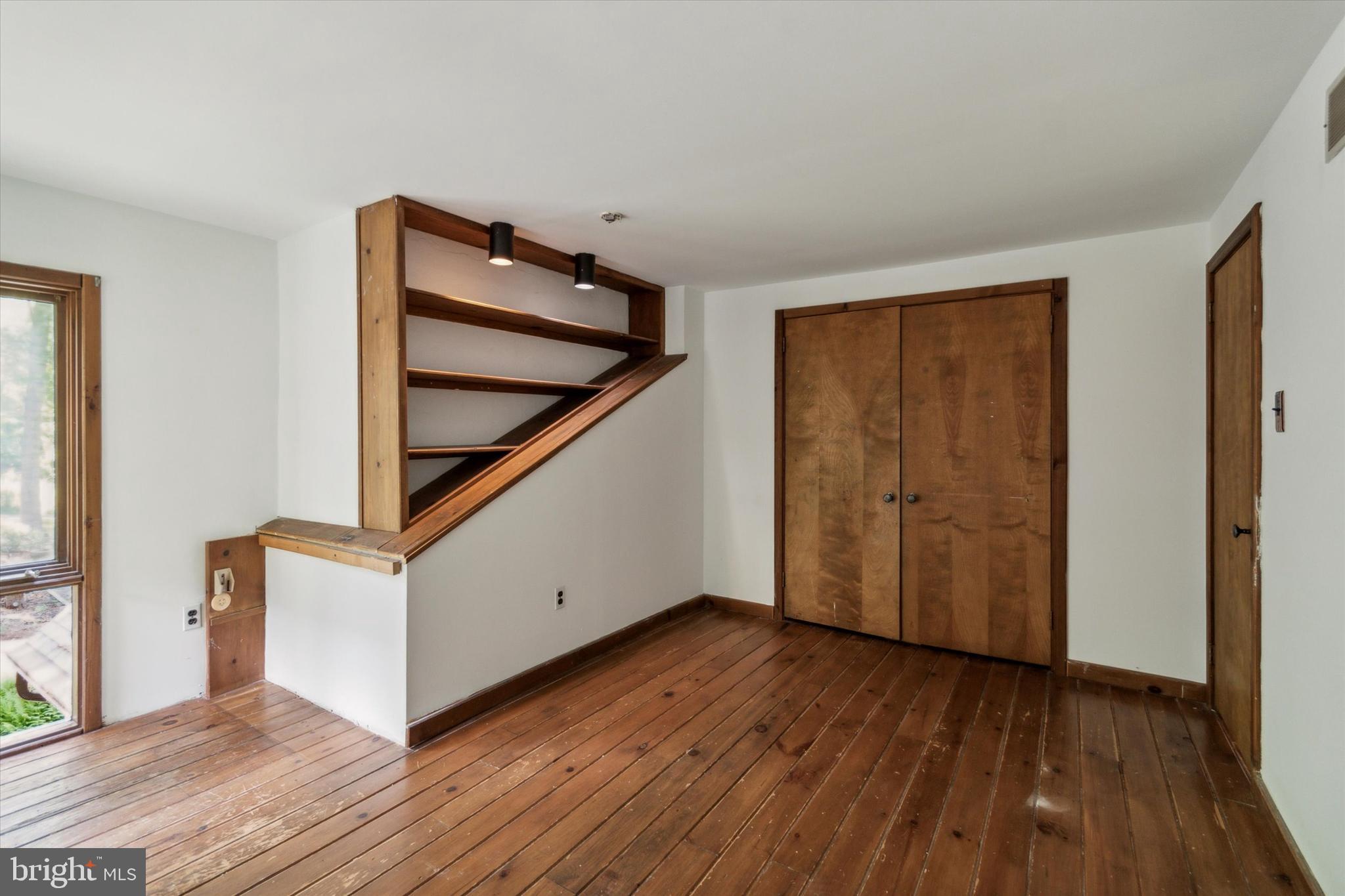 VALLEY FORGE MTN - Residential