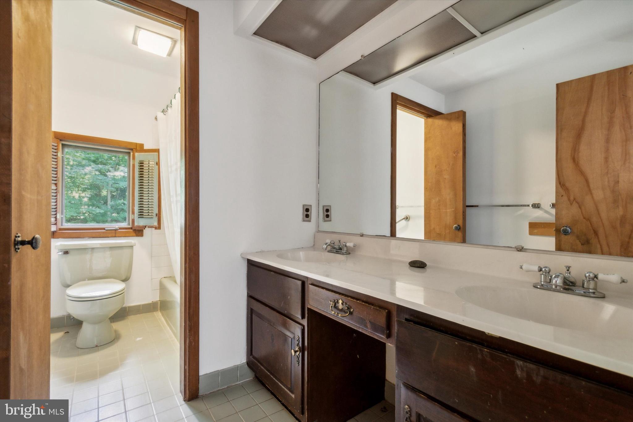 VALLEY FORGE MTN - Residential