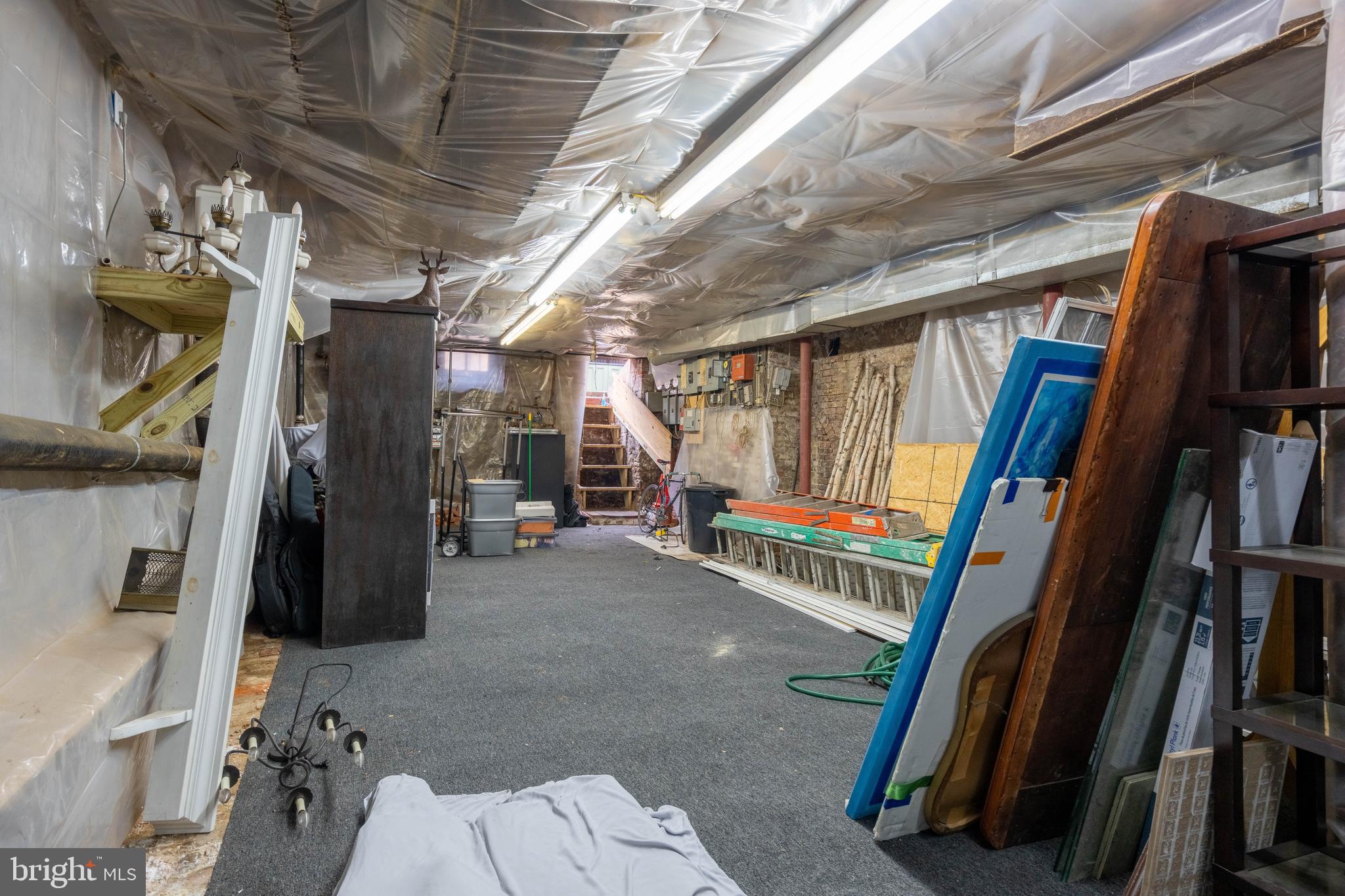 OLD CITY - Residential Income