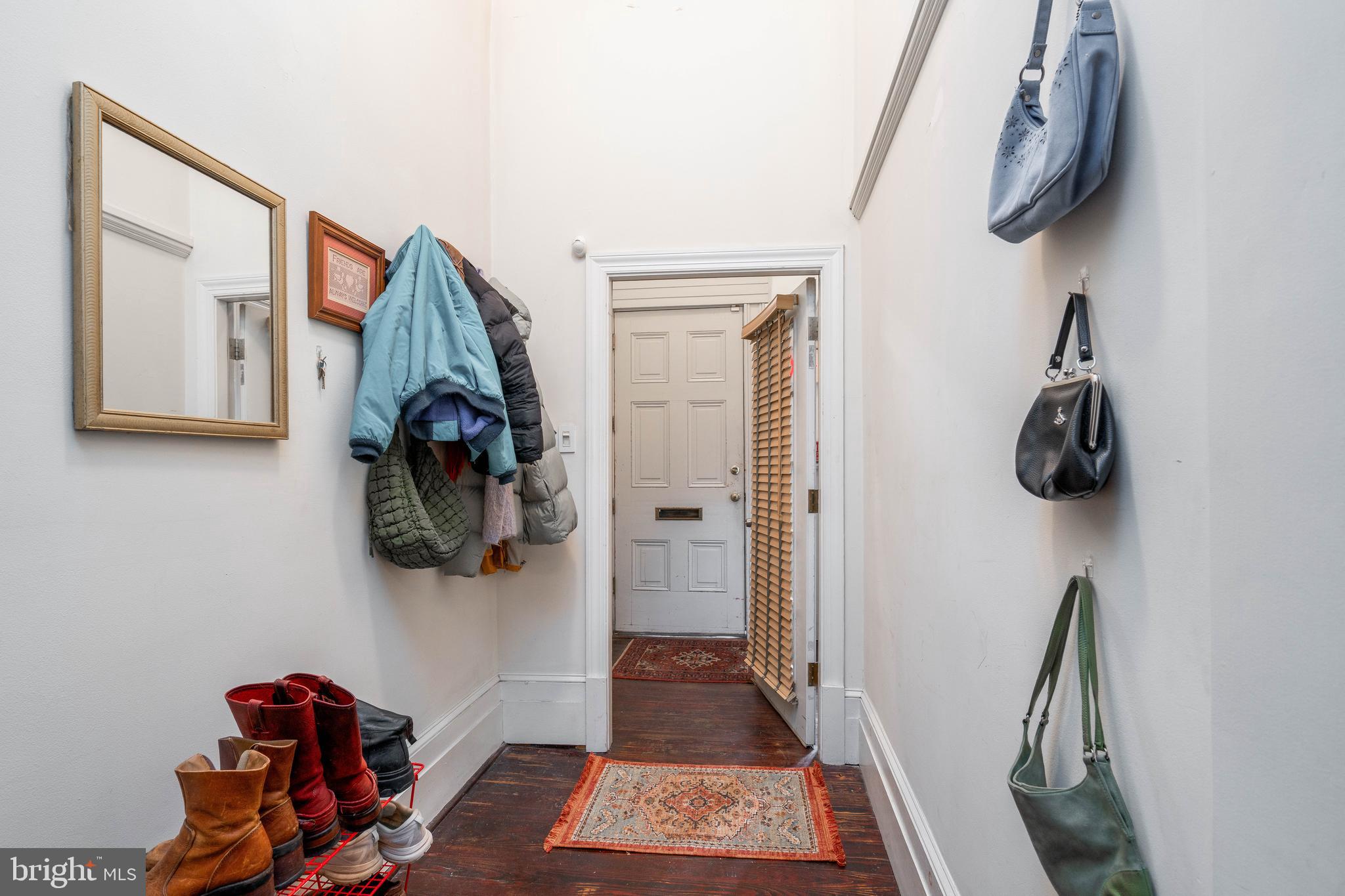 OLD CITY - Residential Income