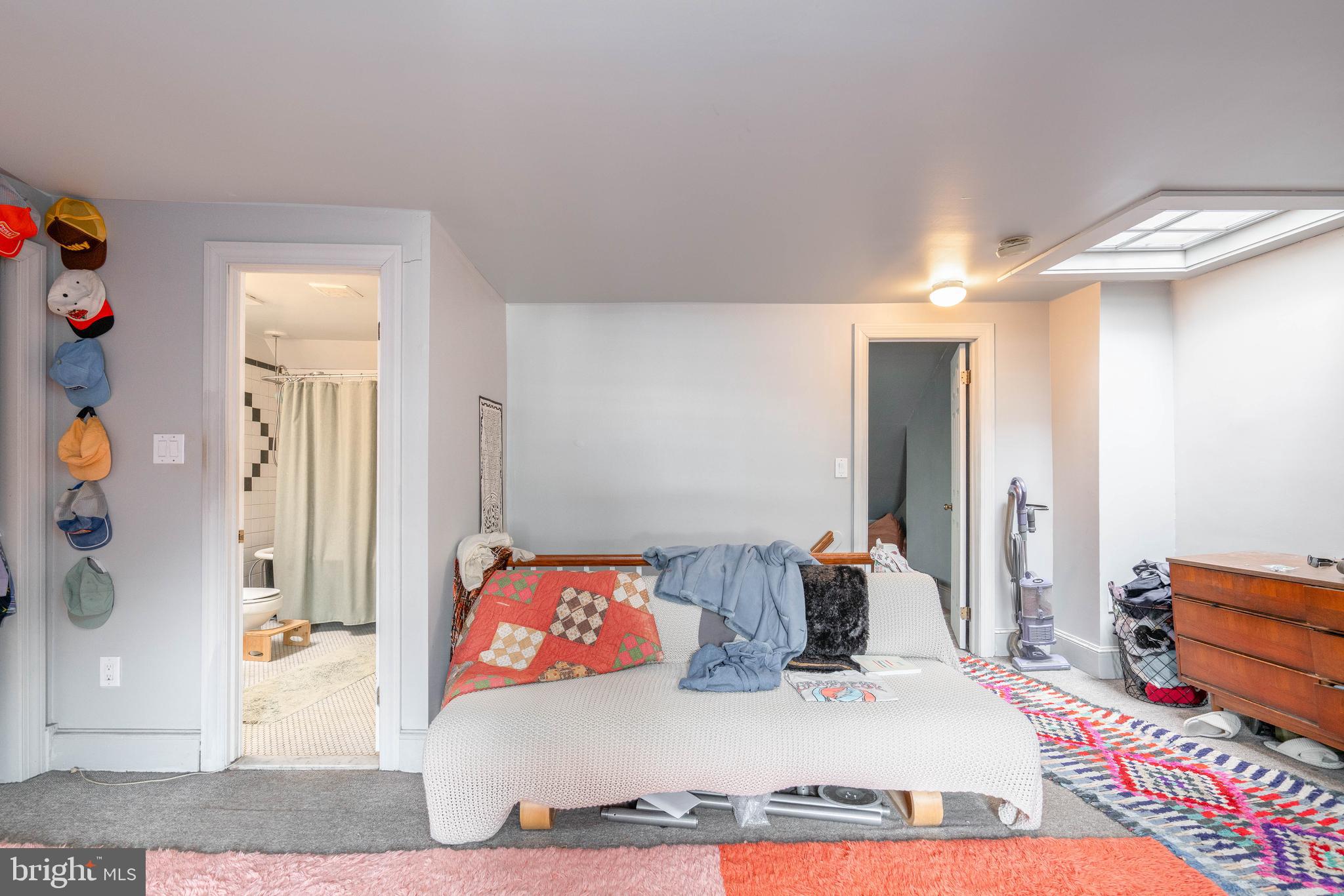 OLD CITY - Residential Income