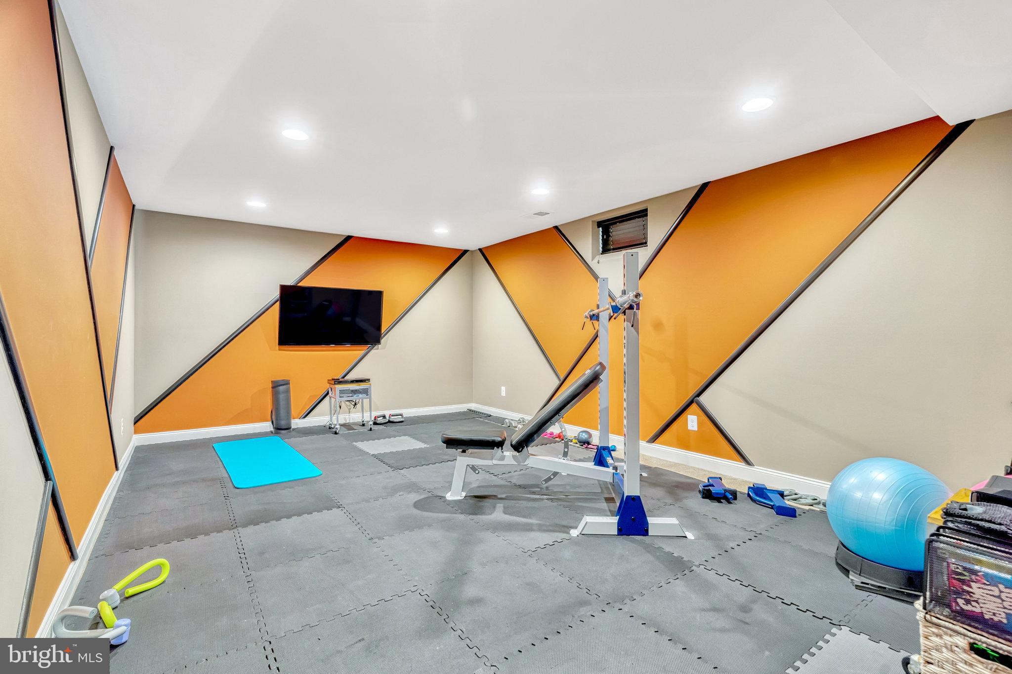 LENAH MILL - THE EXECUTIVES - Residential