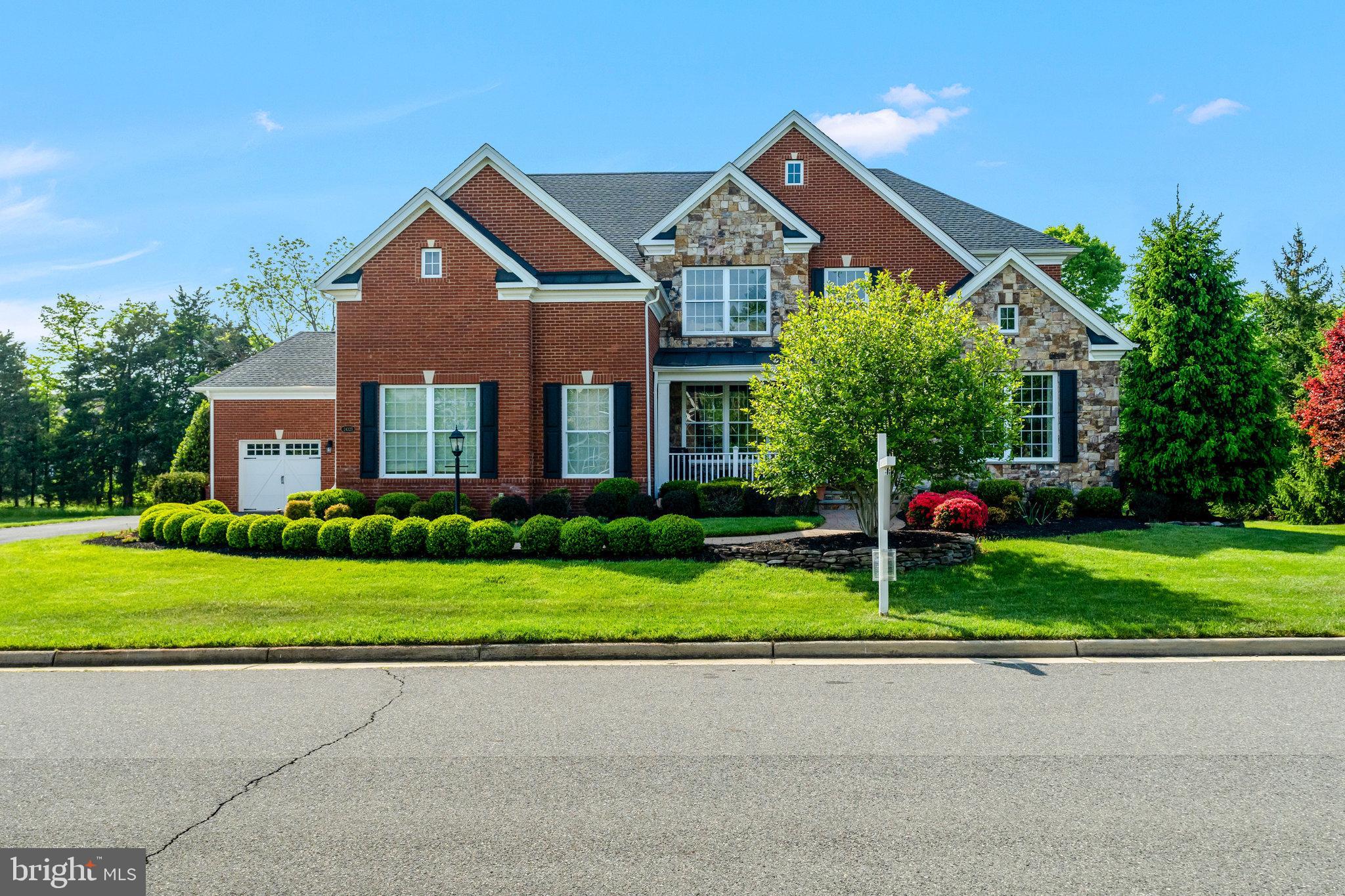 LENAH MILL - THE EXECUTIVES - Residential