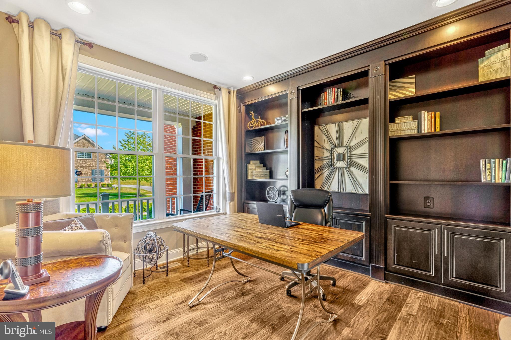 LENAH MILL - THE EXECUTIVES - Residential