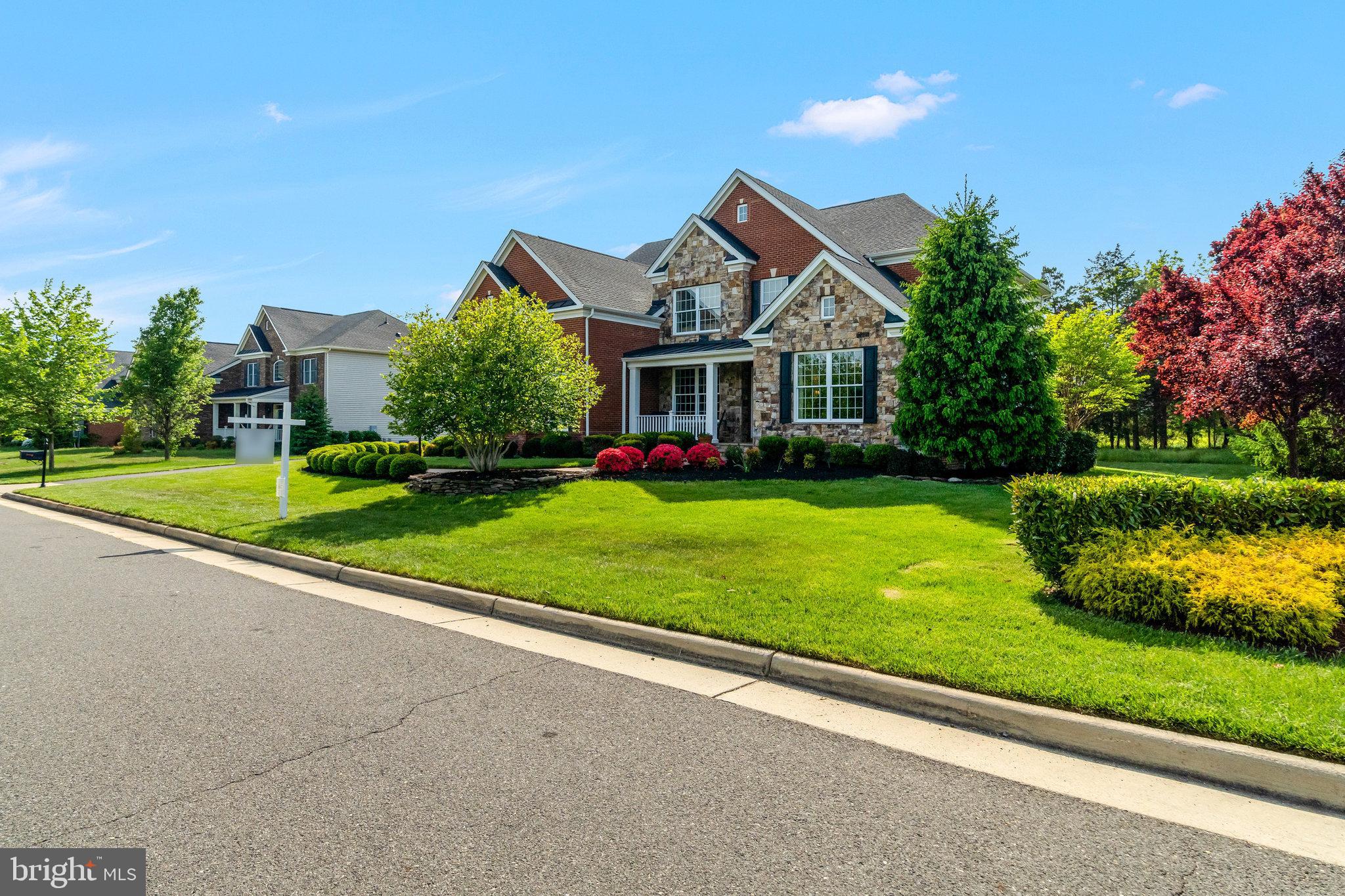 LENAH MILL - THE EXECUTIVES - Residential