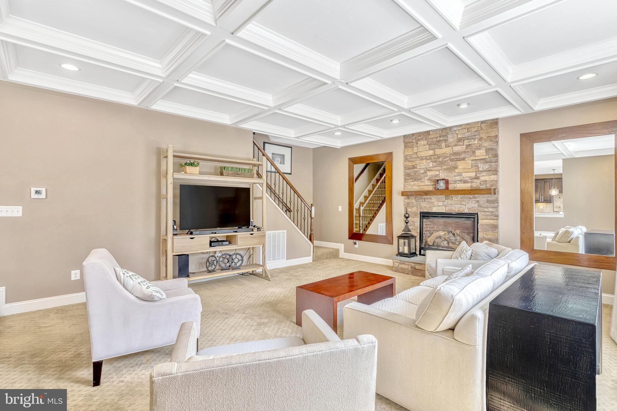 LENAH MILL - THE EXECUTIVES - Residential