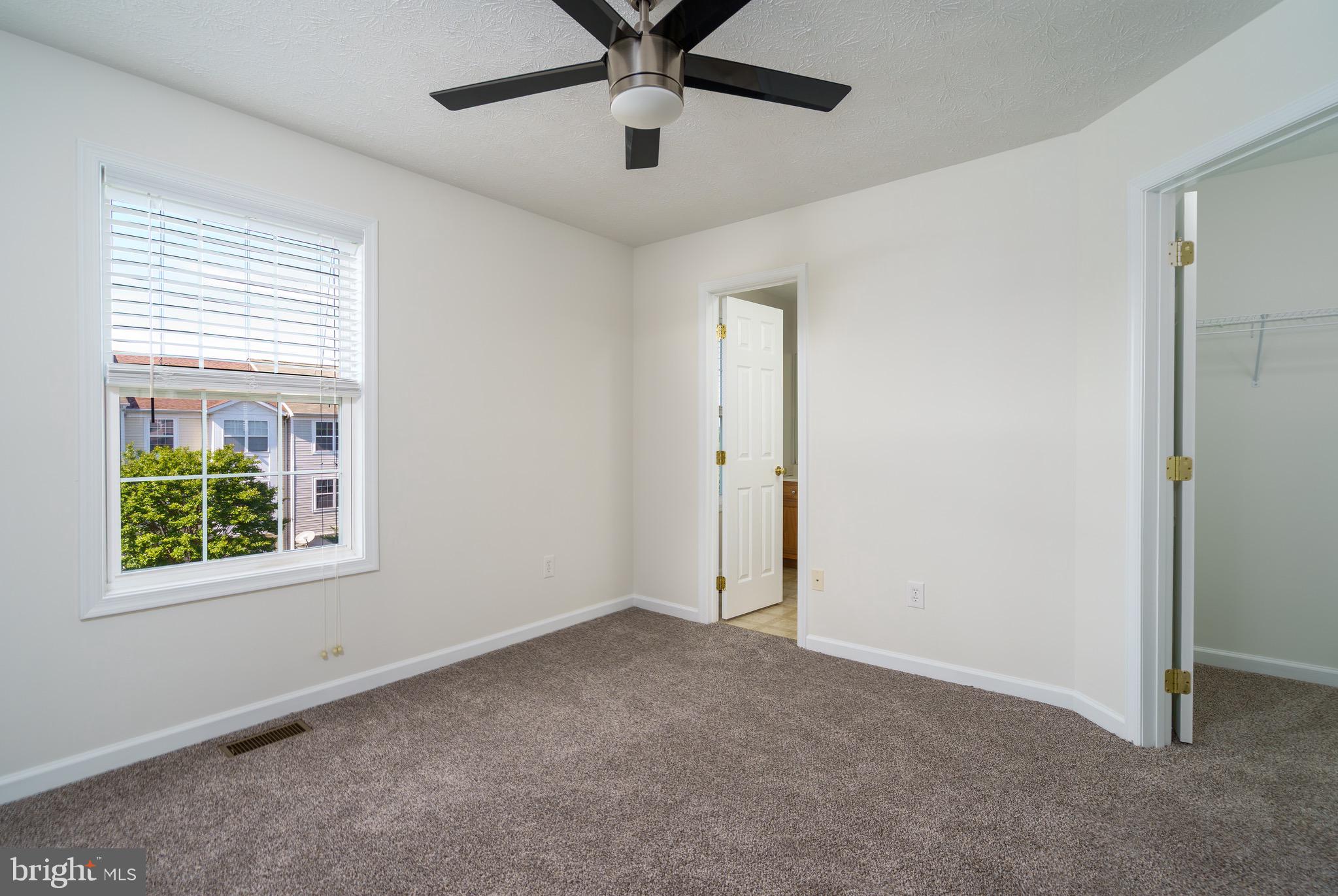 MILLS FARM - Residential