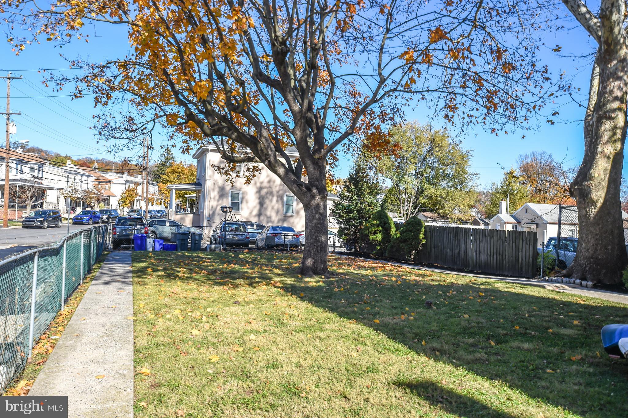 1305-1307 E RIDGE PIKE