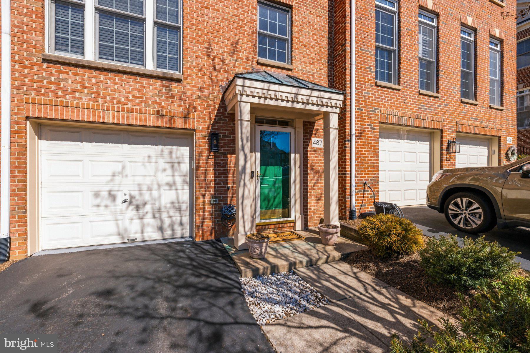 487 WINDING ROSE DRIVE