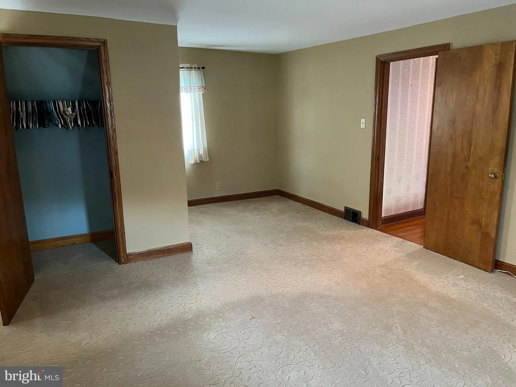 Hancock, Maryland 21750, United States, 3 Bedrooms Bedrooms, ,2 BathroomsBathrooms,Residential,Active,218297