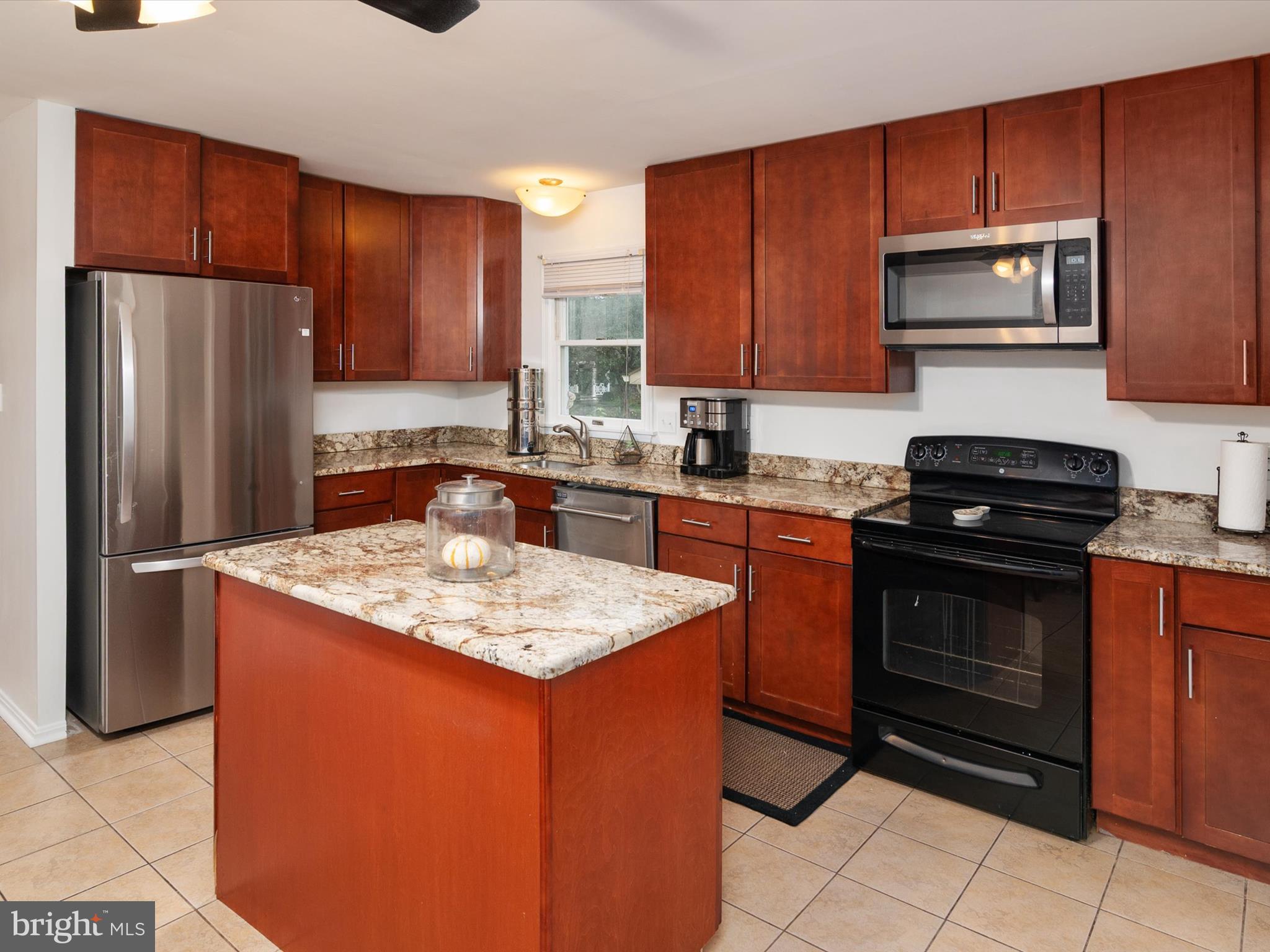 MANHATTAN BEACH - Residential