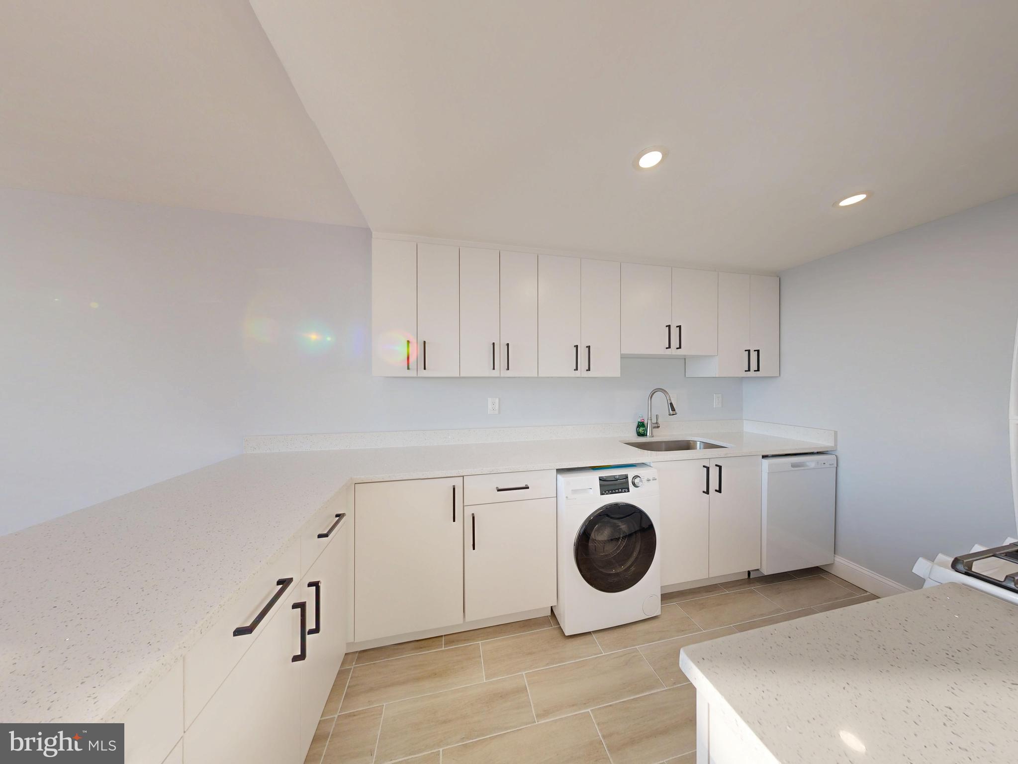 4600 DUKE STREET 1524