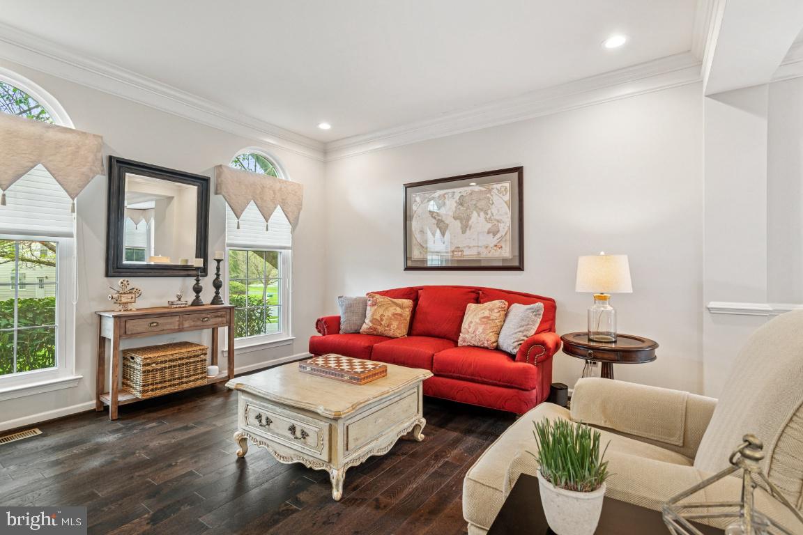 BELMONT COUNTRY CLUB - Residential