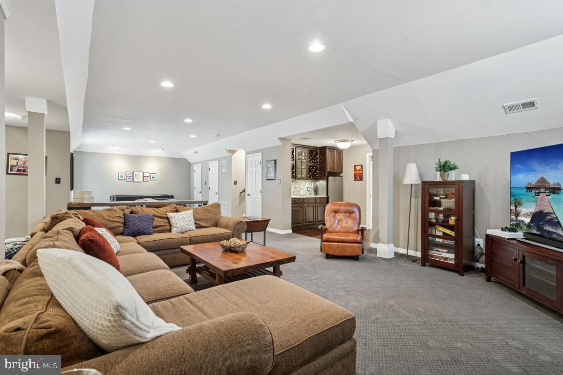 BELMONT COUNTRY CLUB - Residential