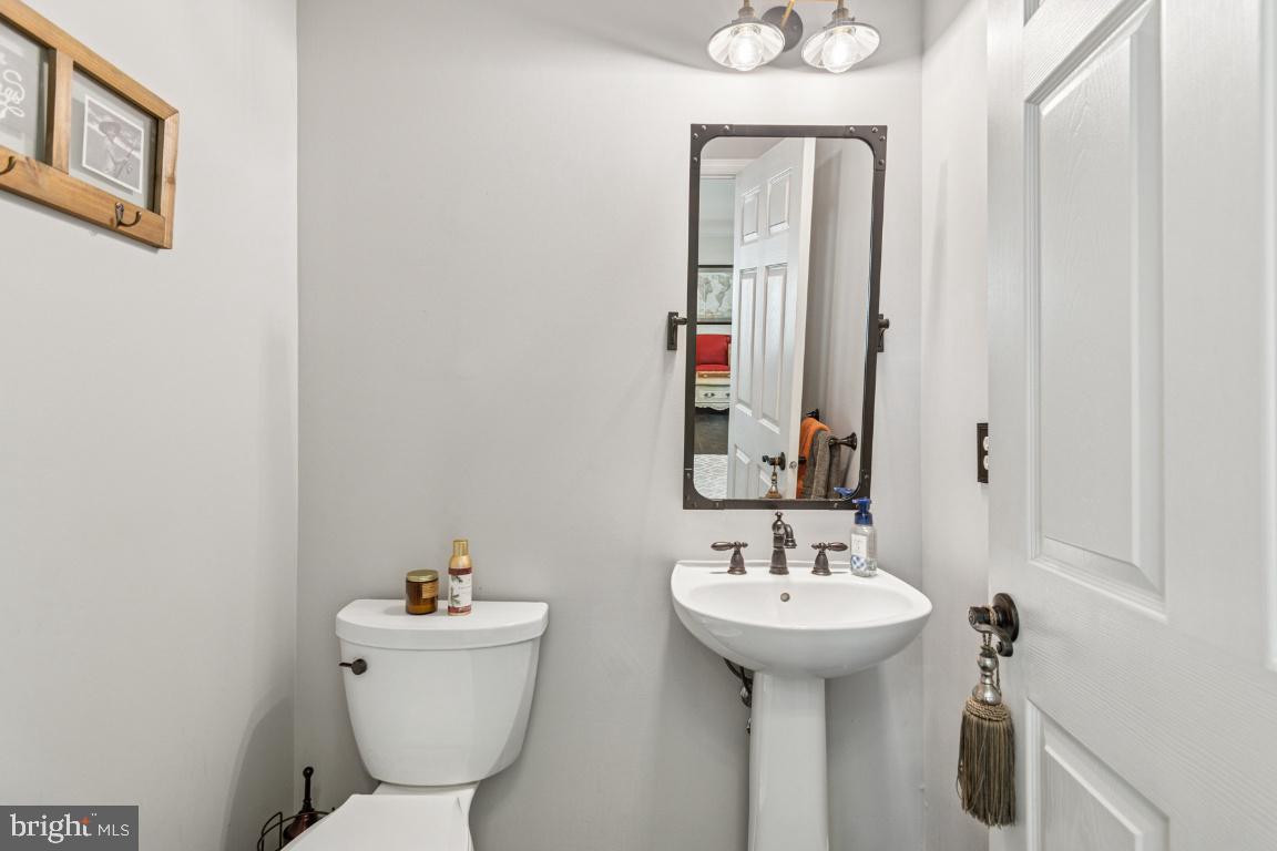 BELMONT COUNTRY CLUB - Residential