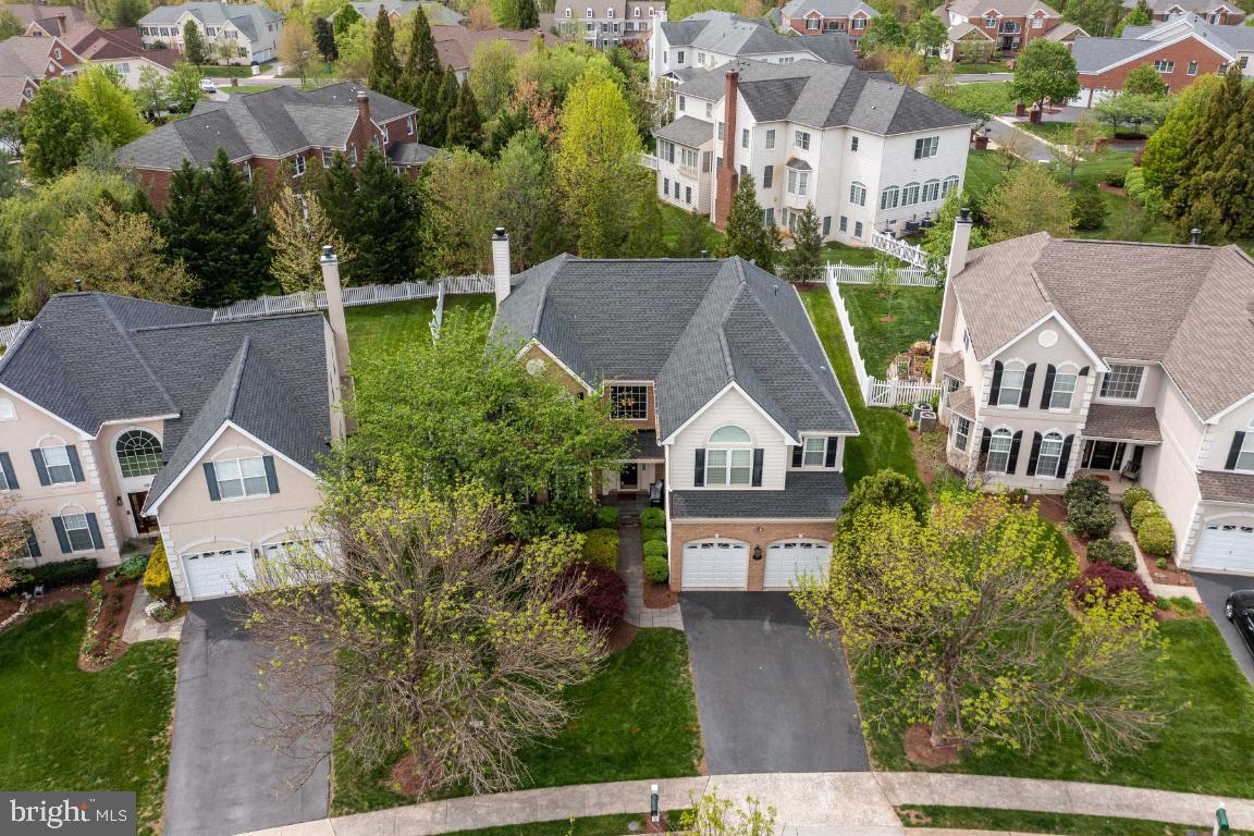 BELMONT COUNTRY CLUB - Residential