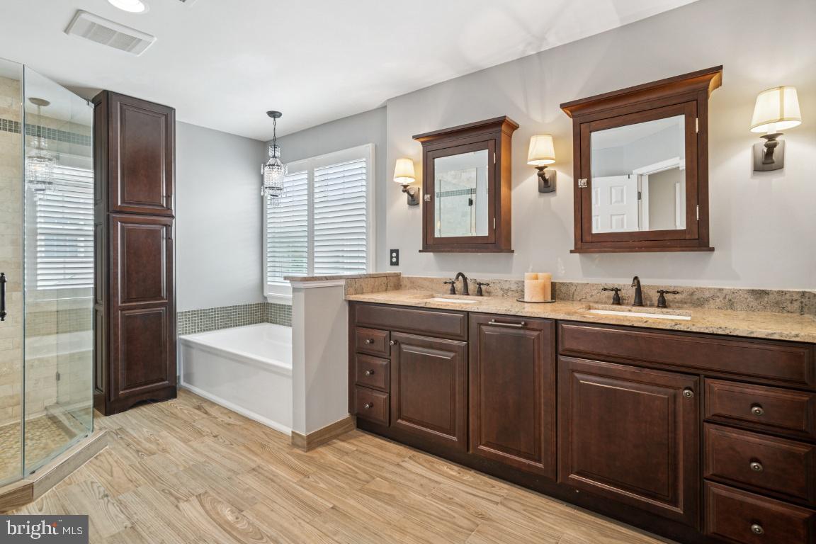 BELMONT COUNTRY CLUB - Residential