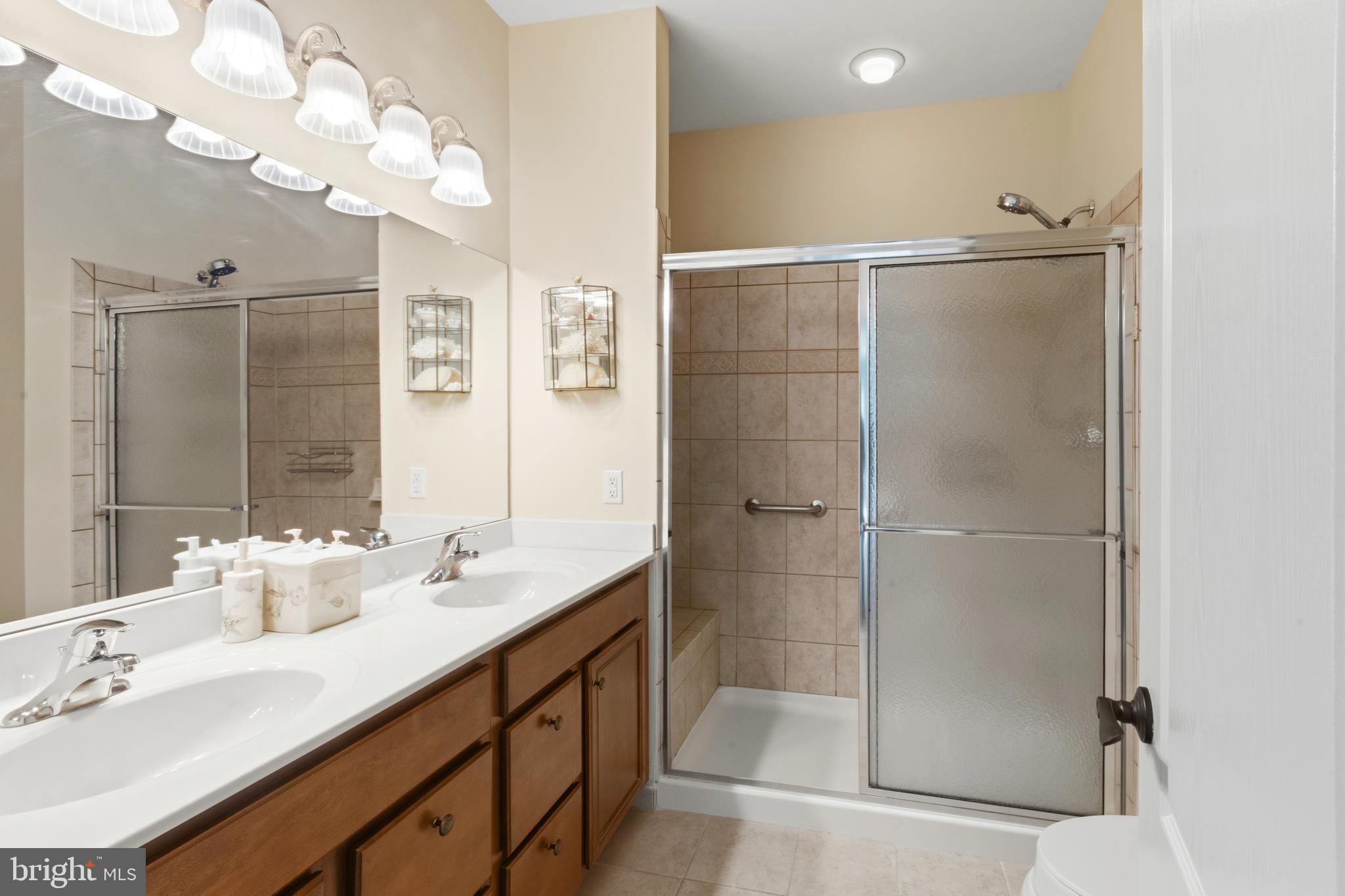 VILLAGES AT HILLVIEW - Residential