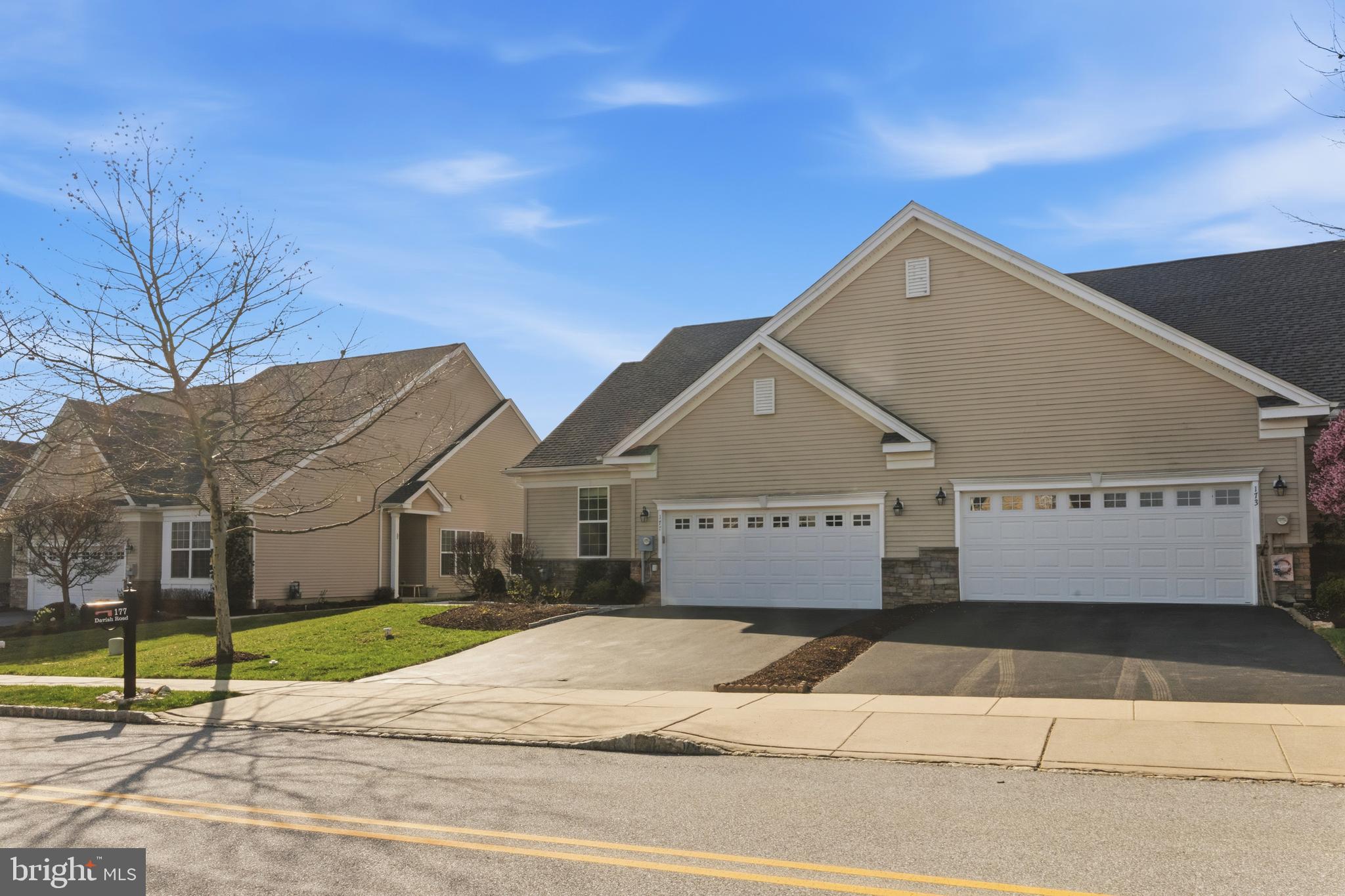 VILLAGES AT HILLVIEW - Residential