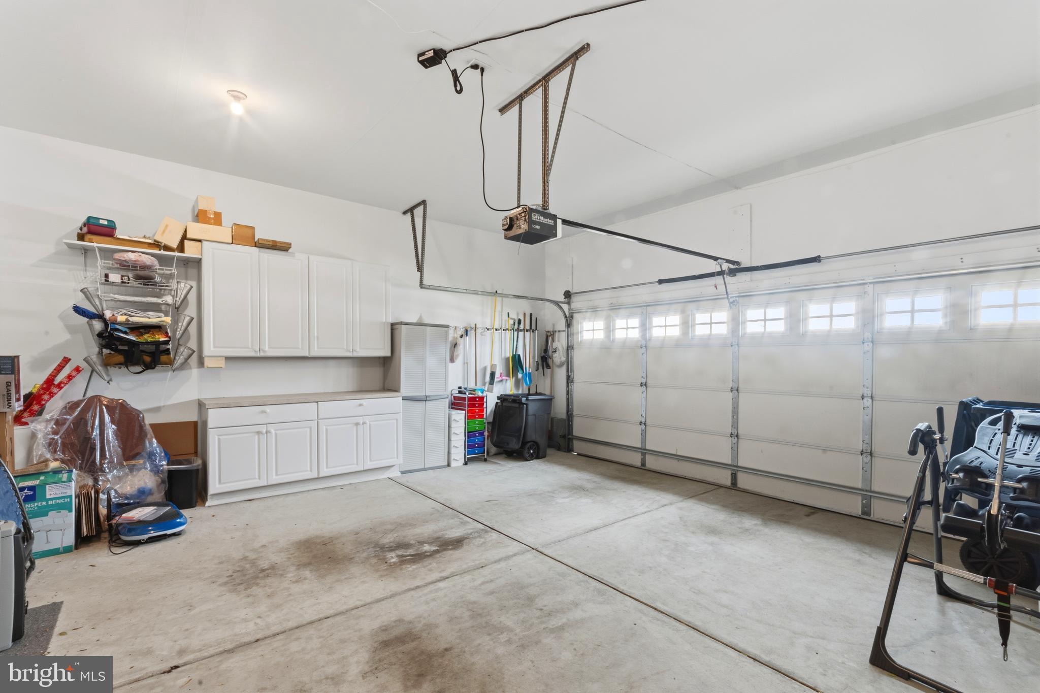 VILLAGES AT HILLVIEW - Residential