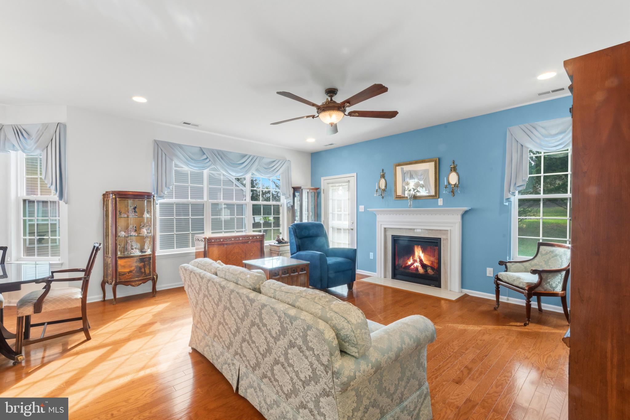 VILLAGES AT HILLVIEW - Residential