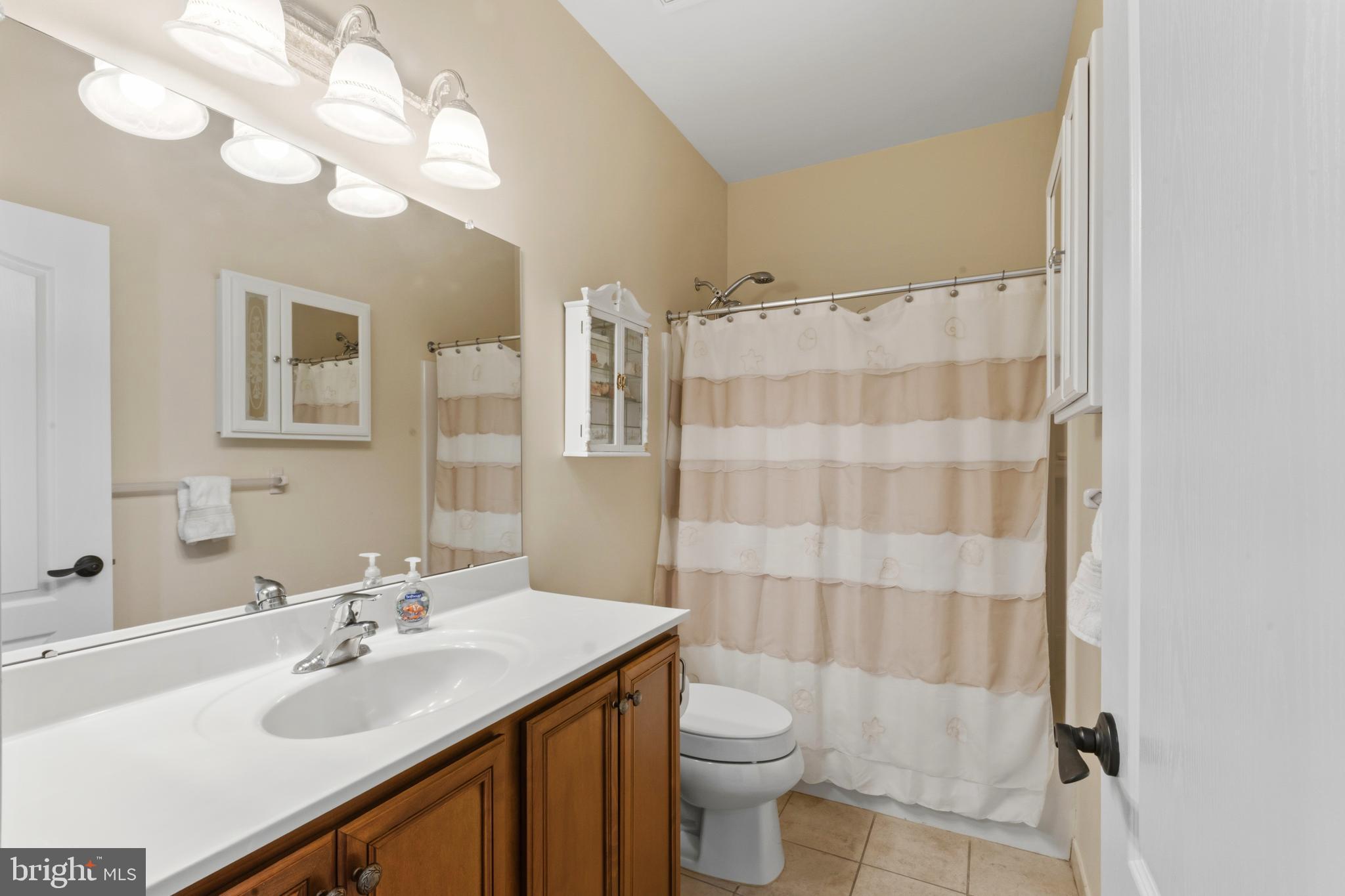 VILLAGES AT HILLVIEW - Residential