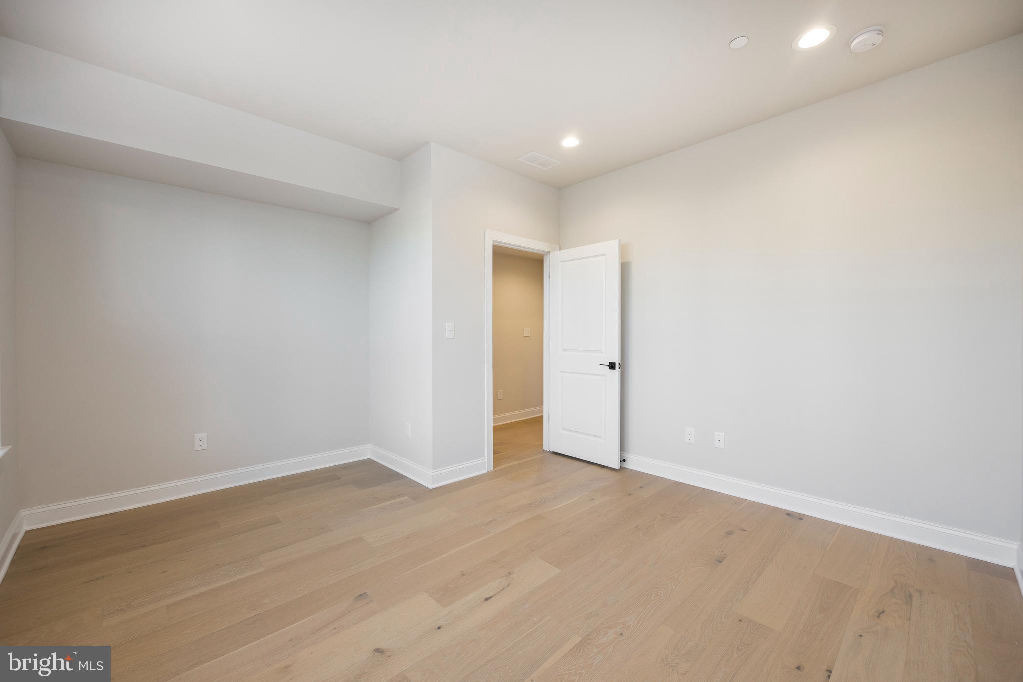 NEWTOWN WALK AT ELLIS PRESERVE - Residential