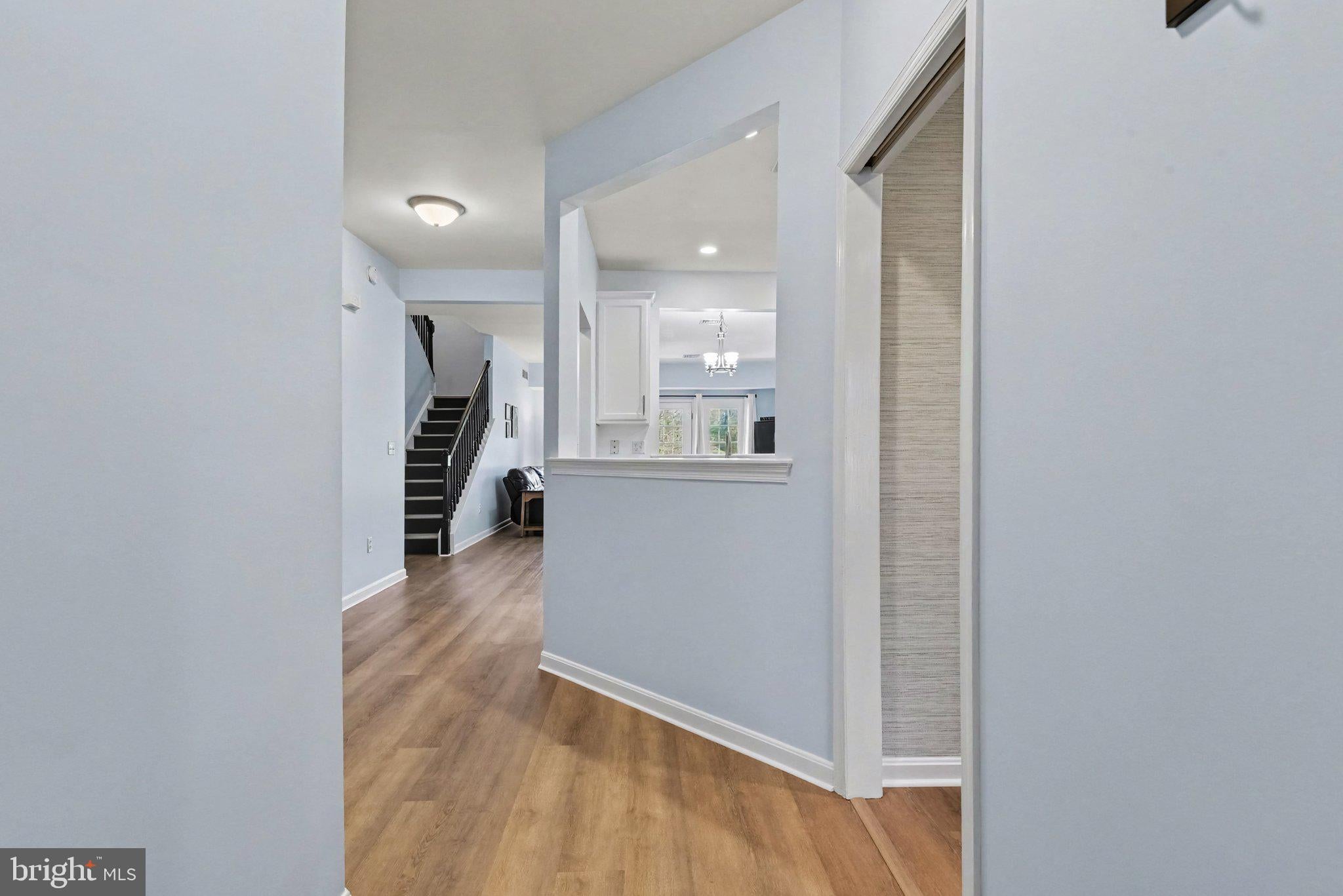 767 CREEKSIDE DRIVE