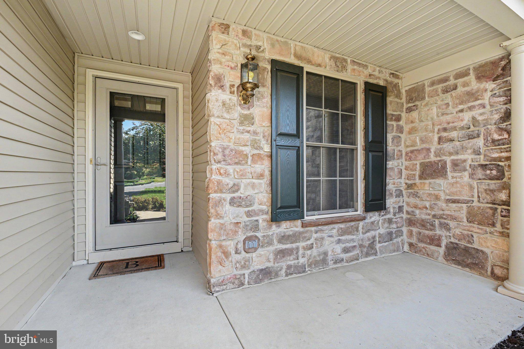 767 CREEKSIDE DRIVE