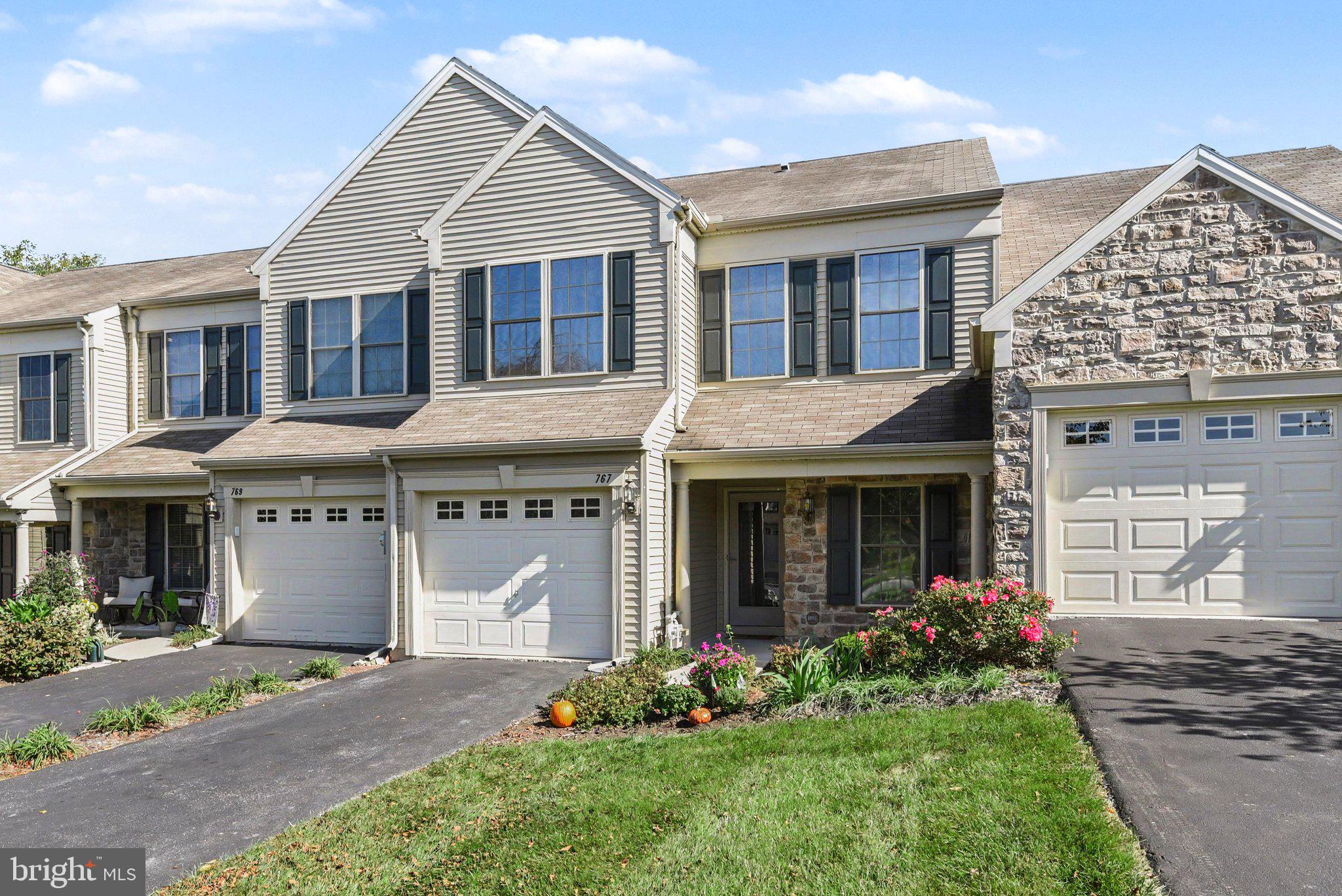 767 CREEKSIDE DRIVE