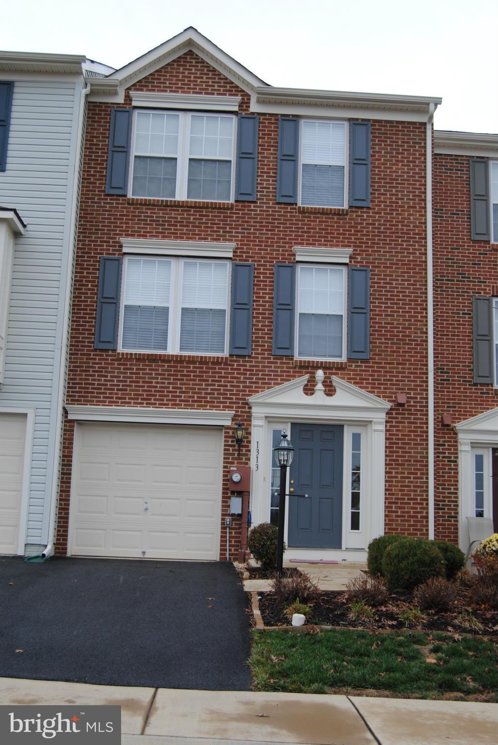 LAKELAND PLACE - Residential