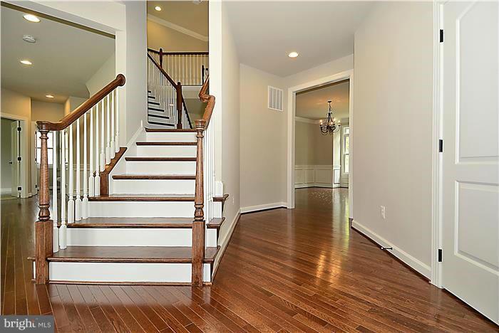 CARDINAL GLEN - Residential