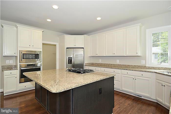 CARDINAL GLEN - Residential