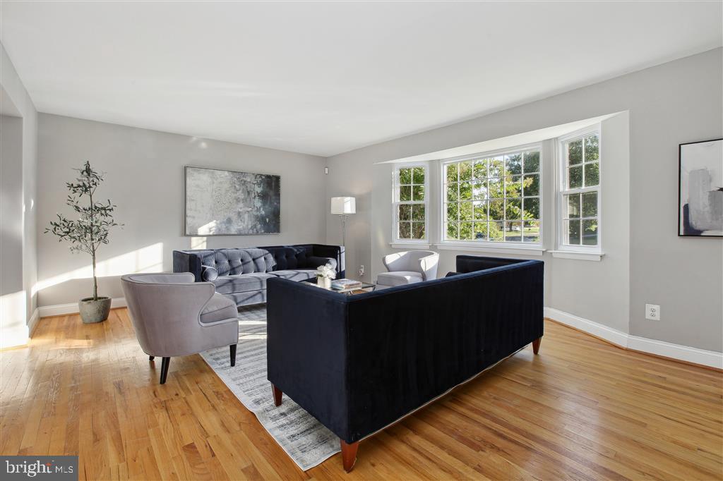 KINGS POINT - Residential