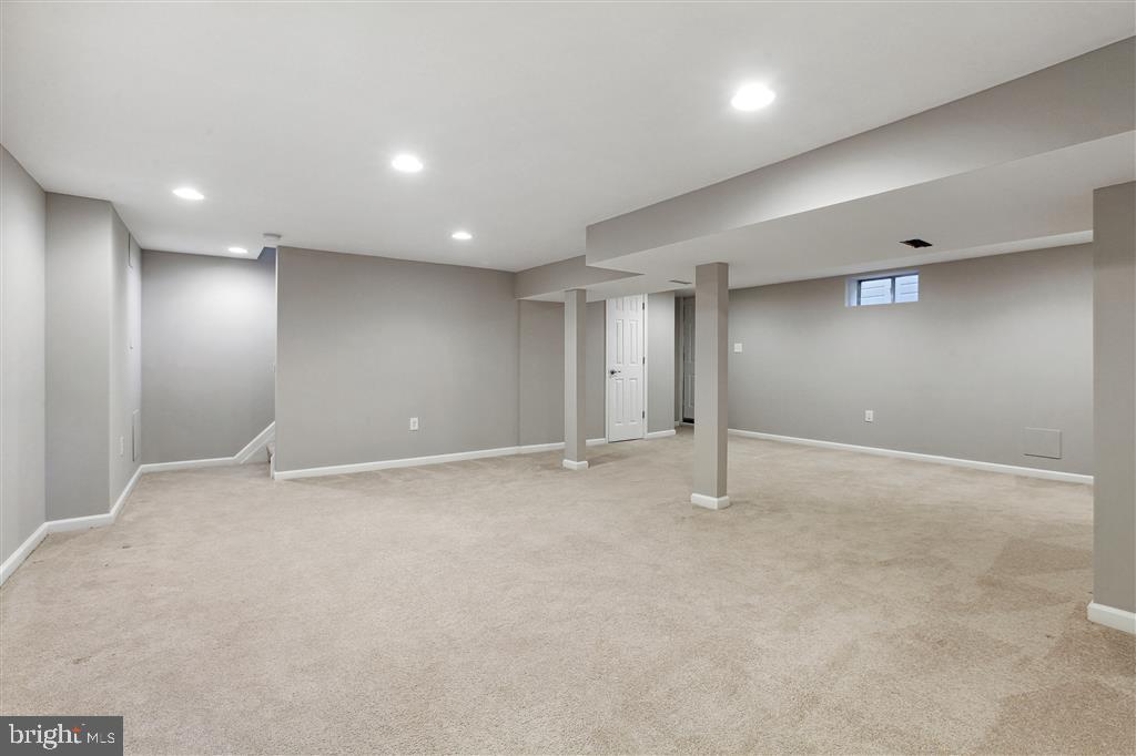 KINGS POINT - Residential