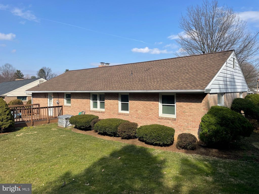 Photo of 18 GLENDALE DR, LANCASTER, PA 17602 (MLS # PALA2032232)