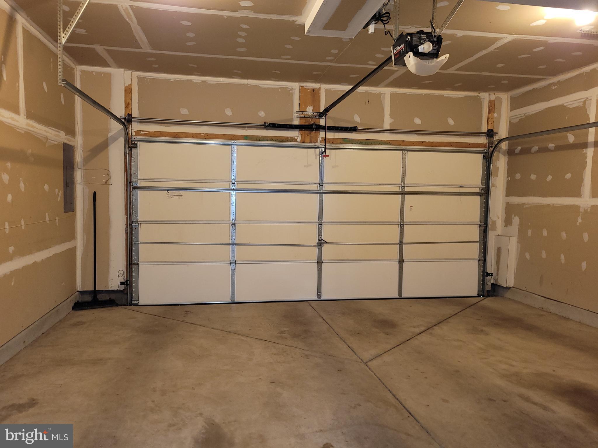 FAIRCREST - Residential Lease