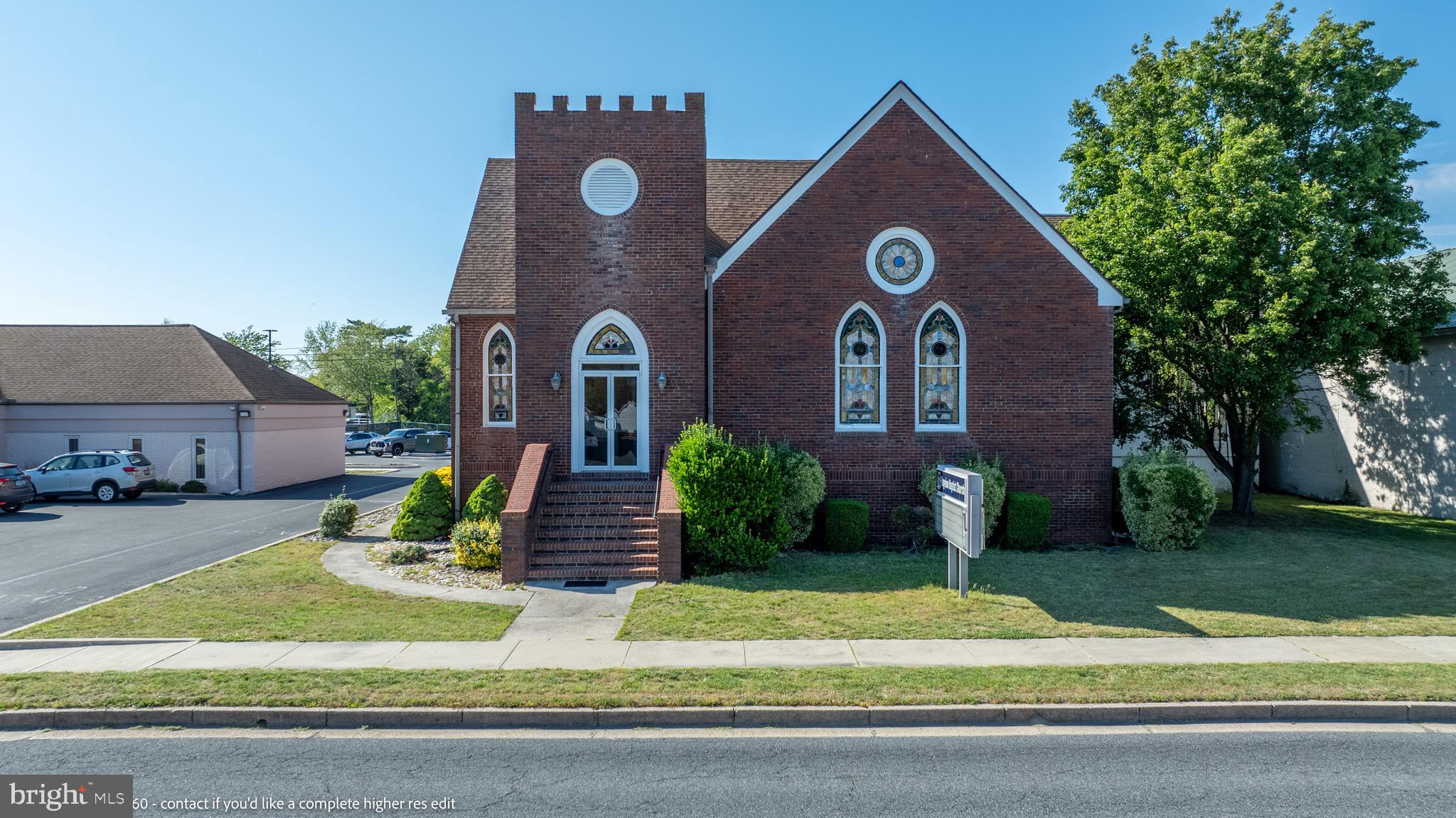 729 E MAIN STREET