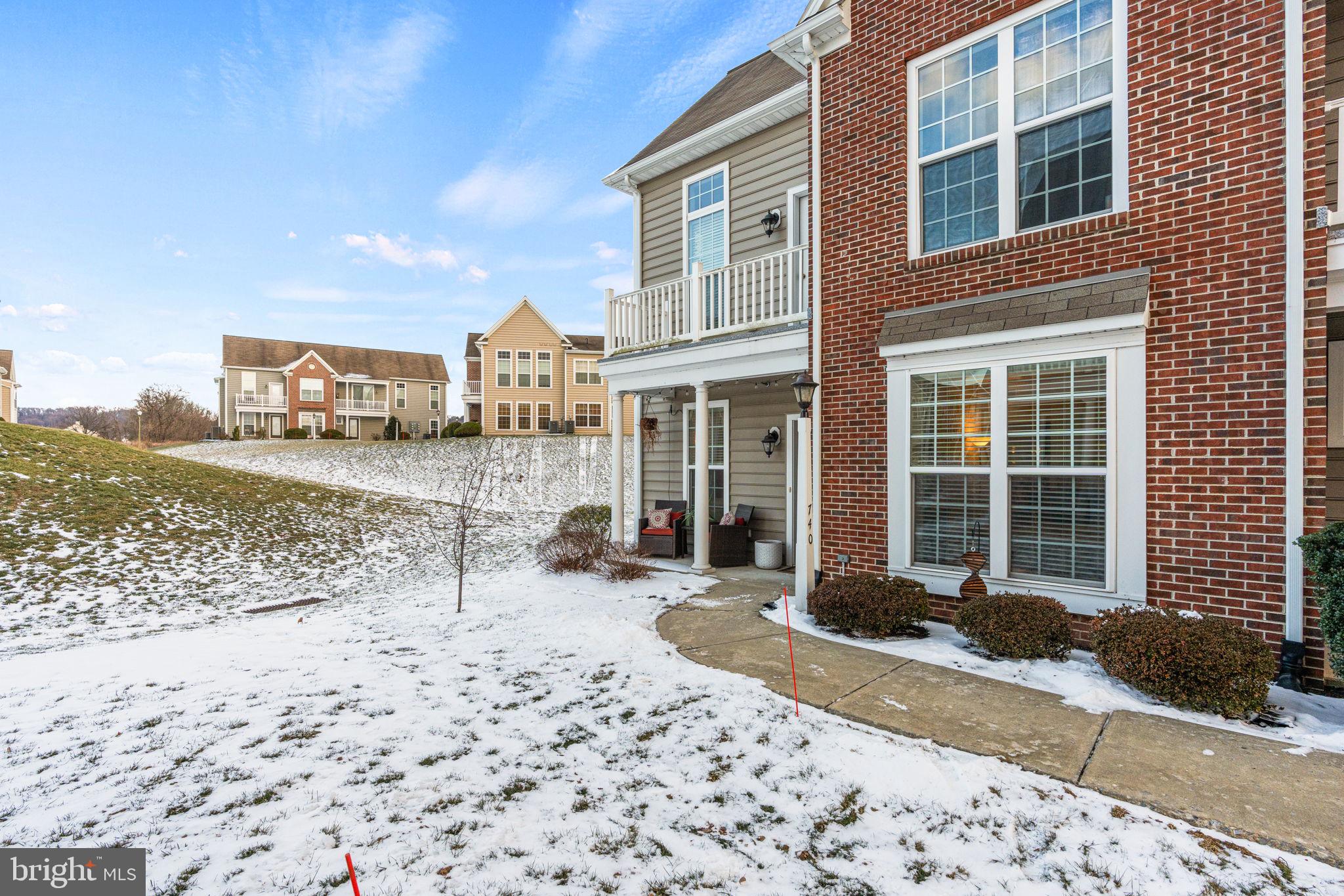 DEER RUN COMMONS - Residential