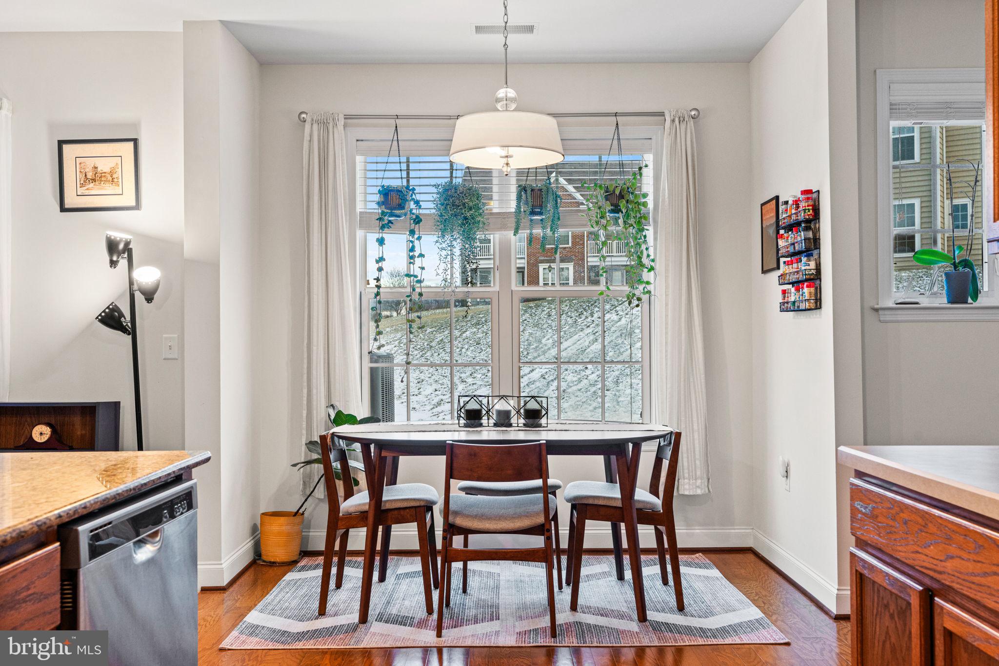 DEER RUN COMMONS - Residential